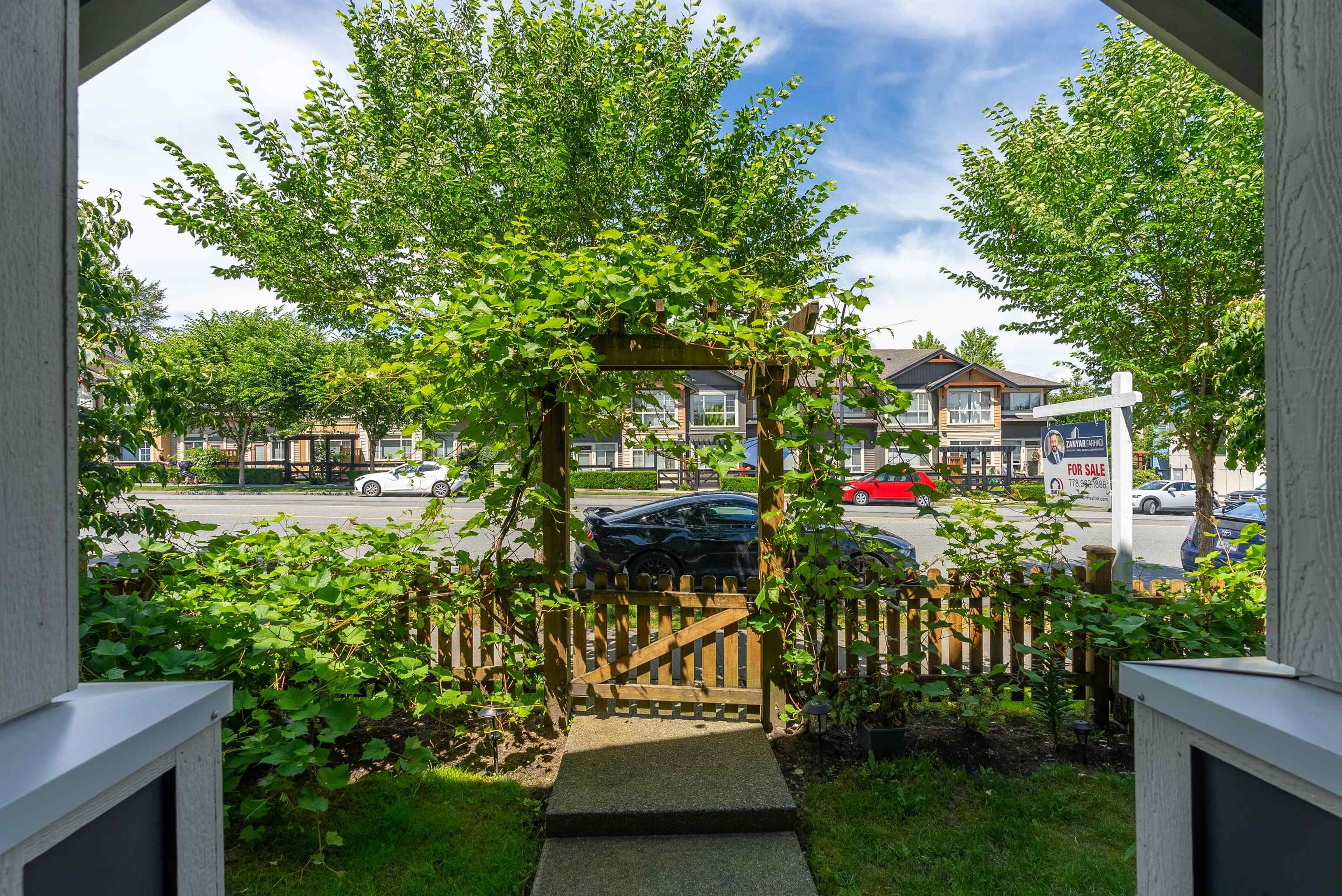 23936 Kanaka Way, Maple Ridge, V2W 0H7 — photo 3