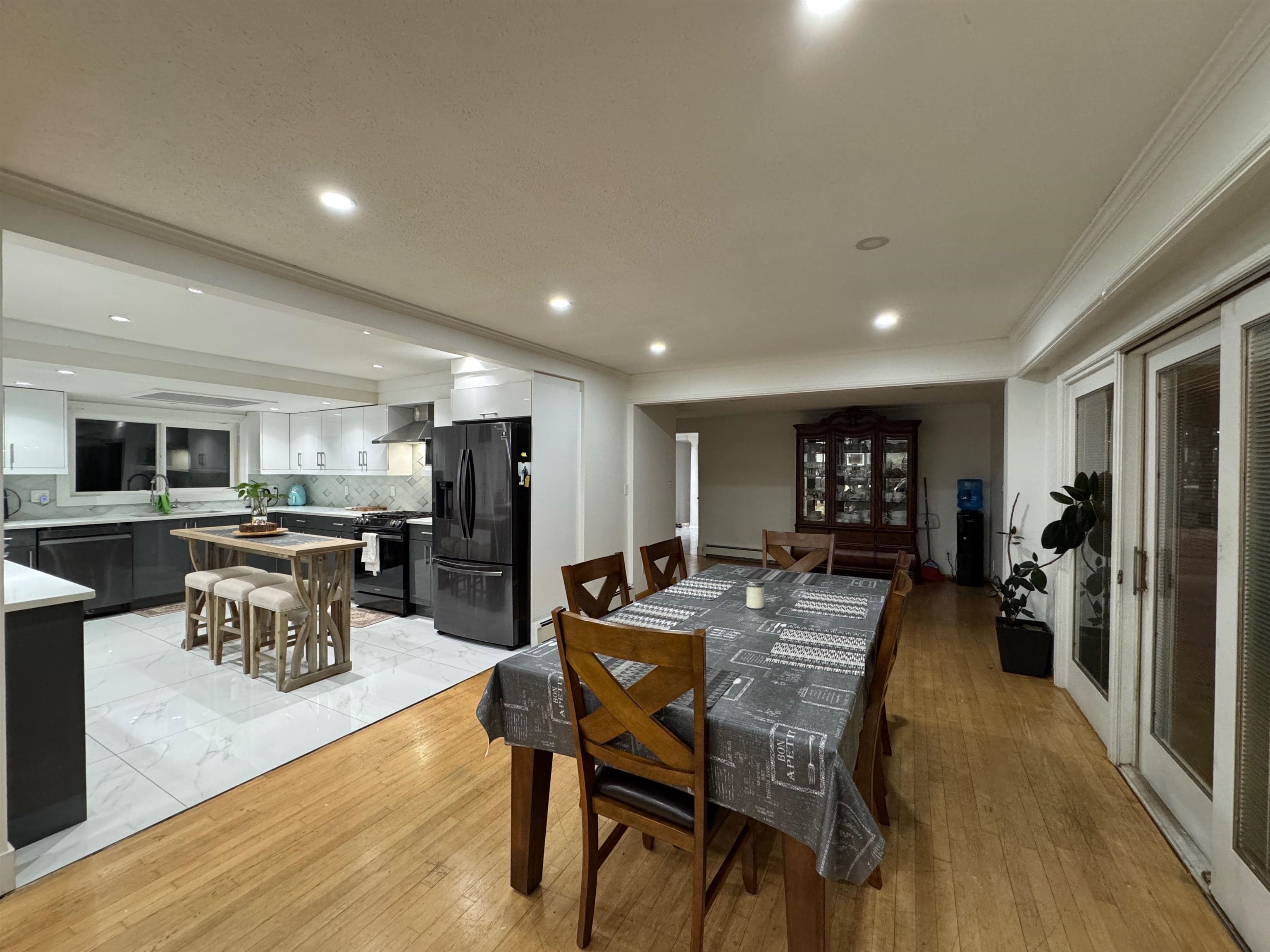 13439 56 Avenue Avenue, Surrey, V3X 2Z5 — photo 5