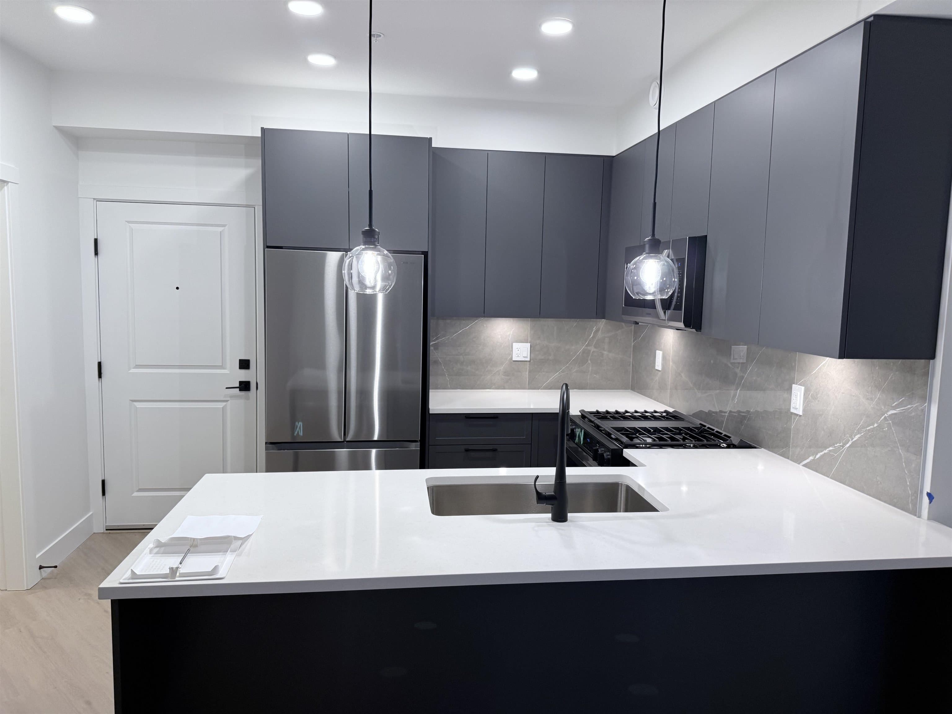 217 - 3480 146a Street, Surrey, V3S 5L4 — photo 3