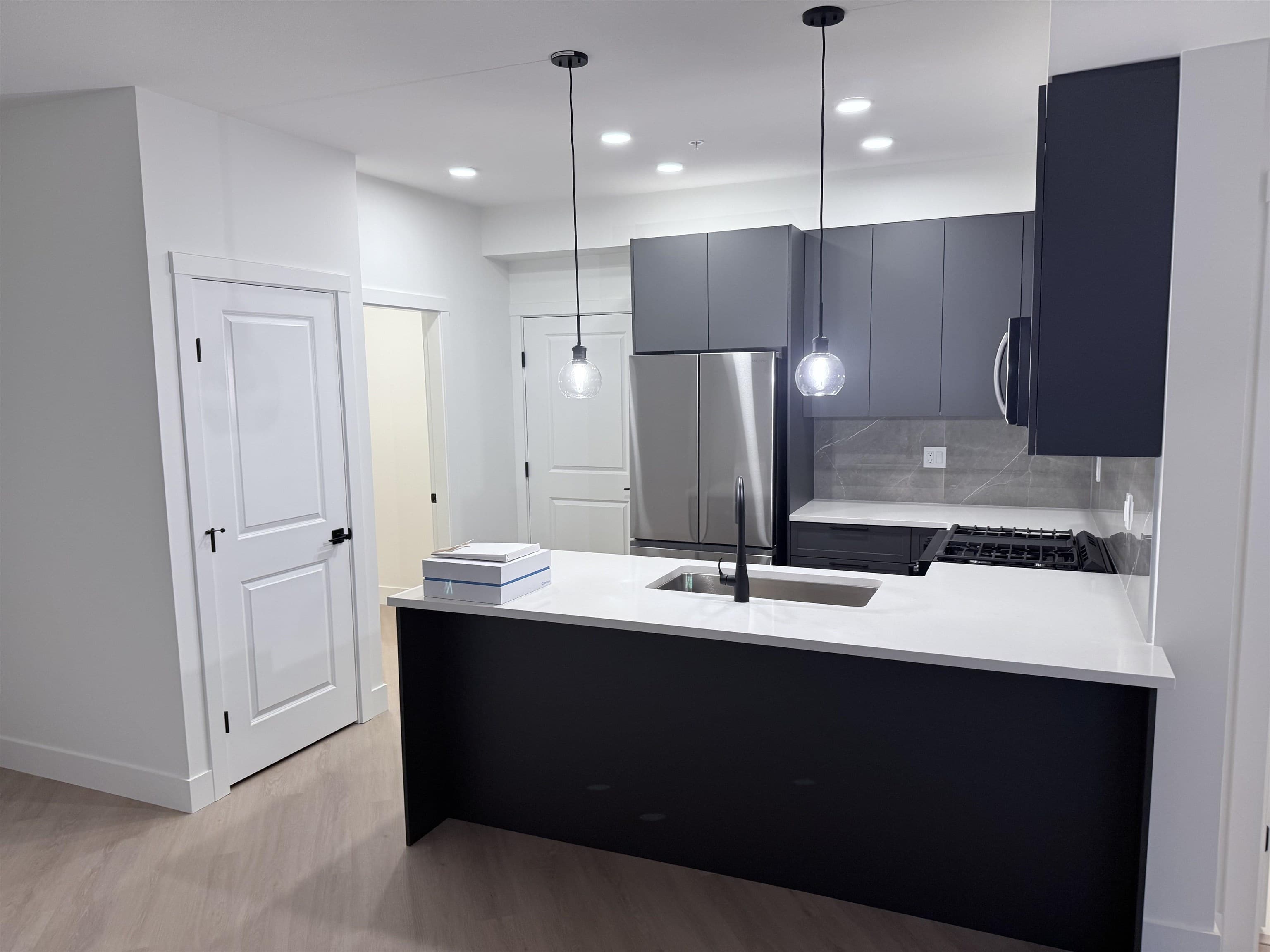 217 - 3480 146a Street, Surrey, V3S 5L4 — photo 4