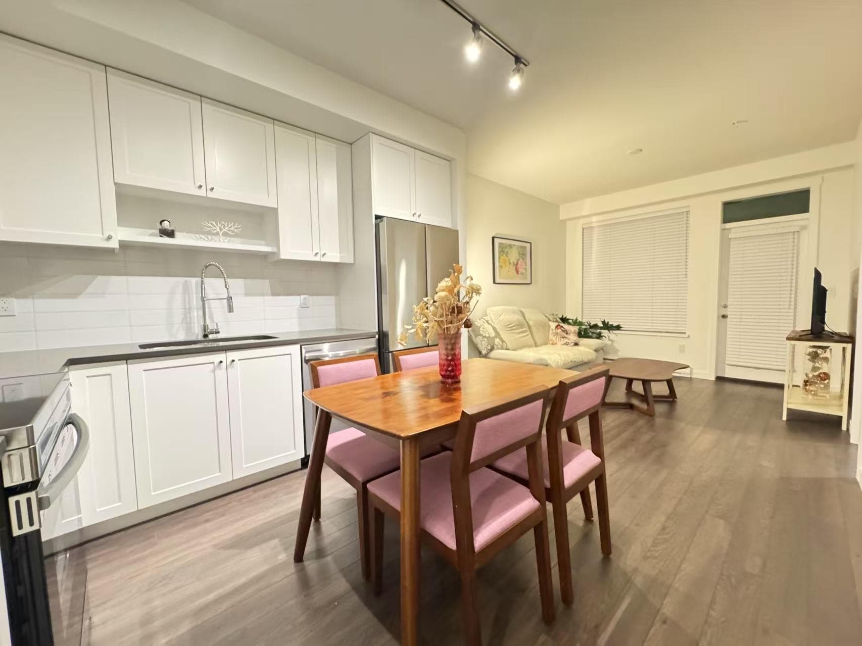 321 - 15738 85 Avenue, Surrey, V4N 6Y1 — photo 1