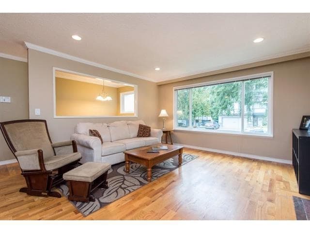 4815 201 Street, Langley, V3A 5V6 — photo 4