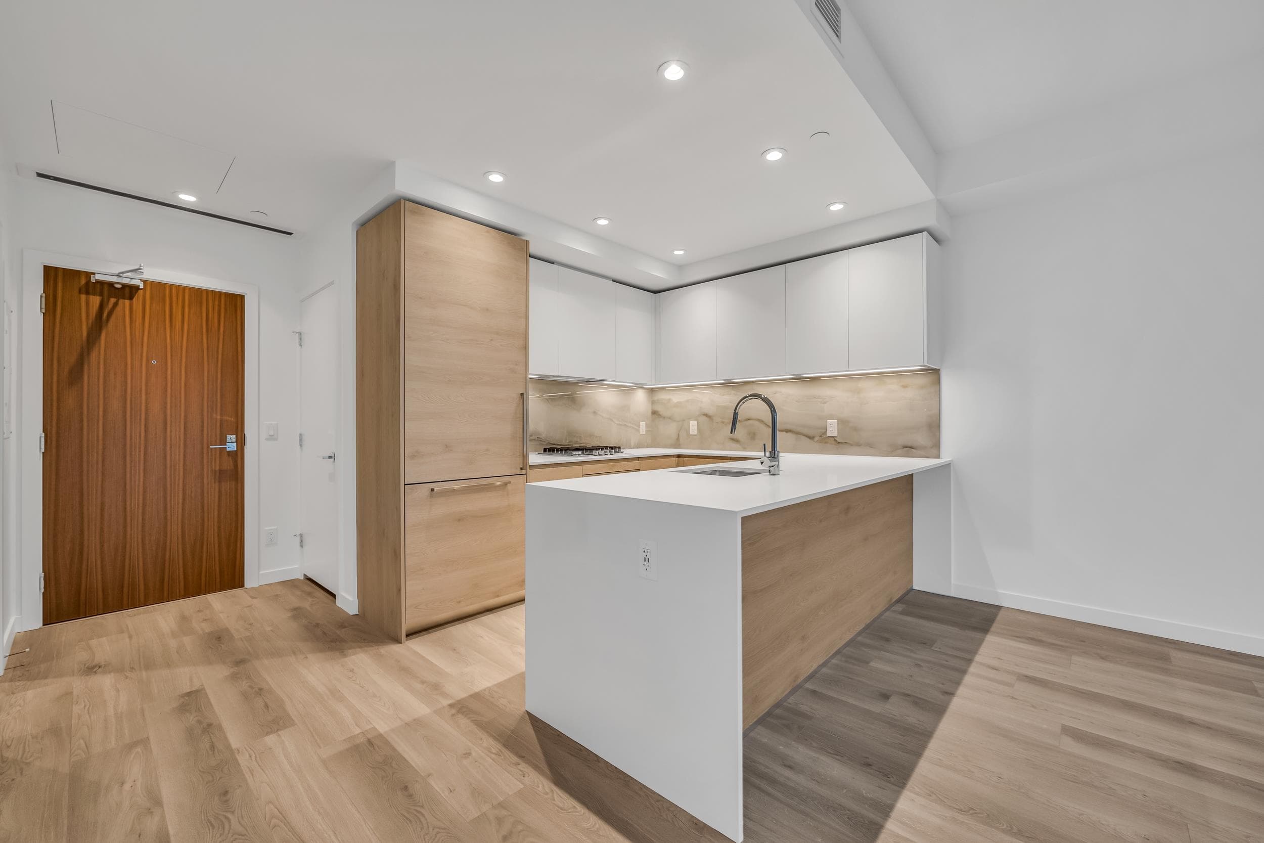 404 - 680 Quayside Drive, New Westminster, V3M 0P2 — photo 5