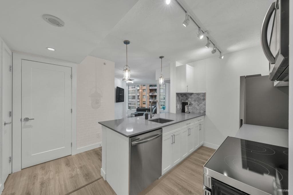 807 - 58 Keefer Street, Vancouver, V5P 3X1 — photo 2