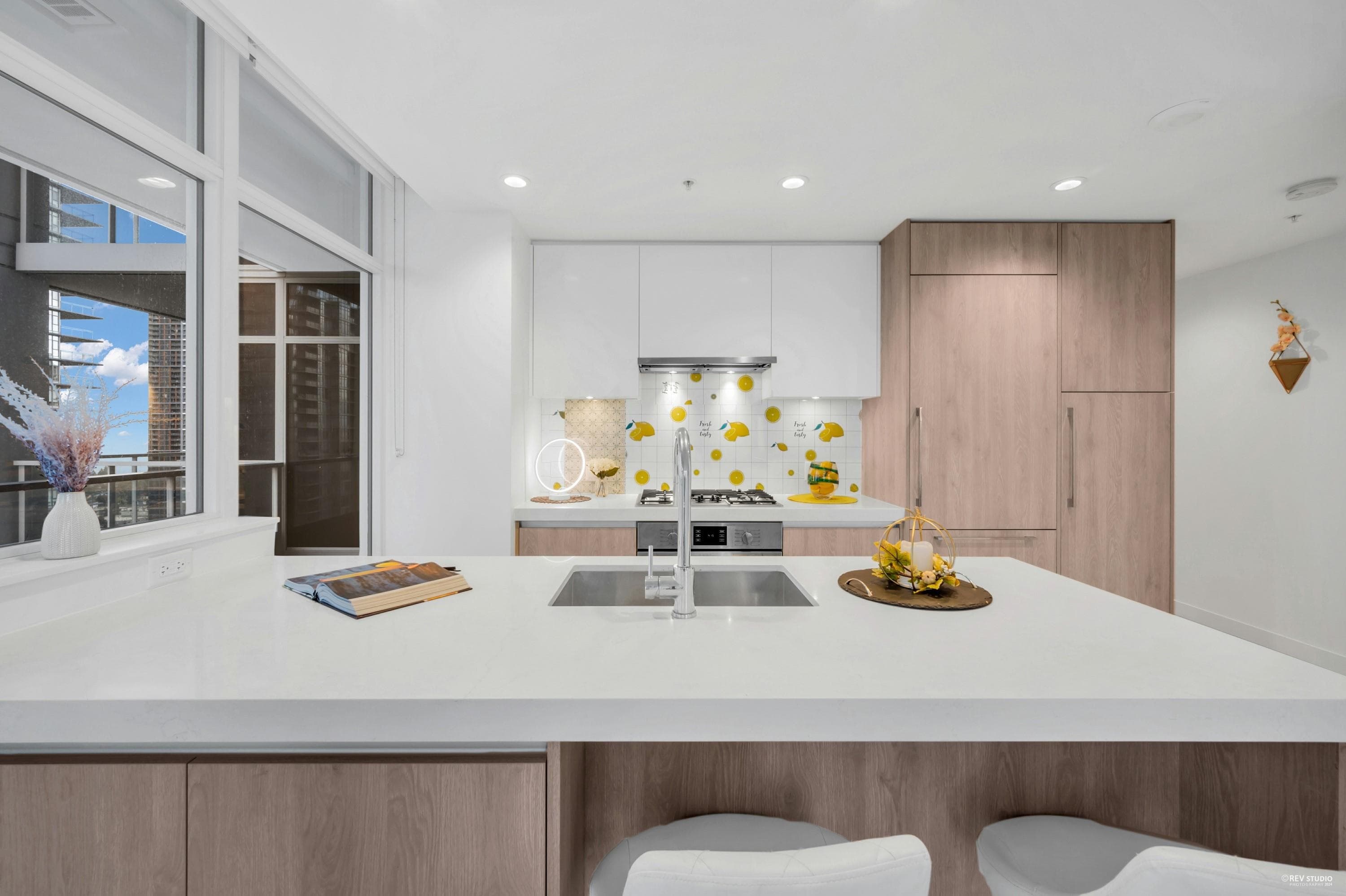 2307 - 6080 Mckay Avenue, Burnaby, V5H 0J4 — photo 1