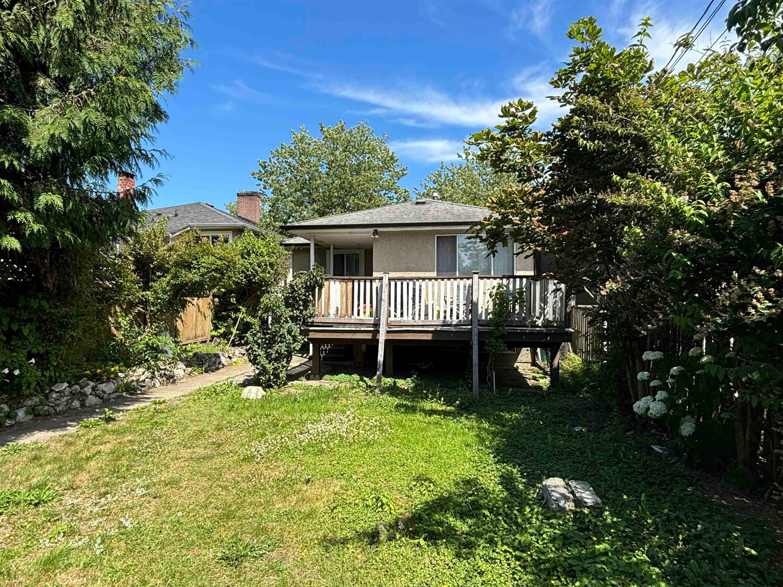 2359 Nanaimo Street, Vancouver, V5N 5E2 — photo 2