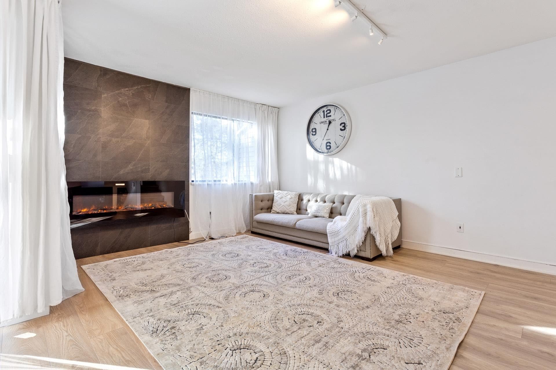 208 - 1220 Falcon Drive, Coquitlam, V3E 2E5 — photo 4
