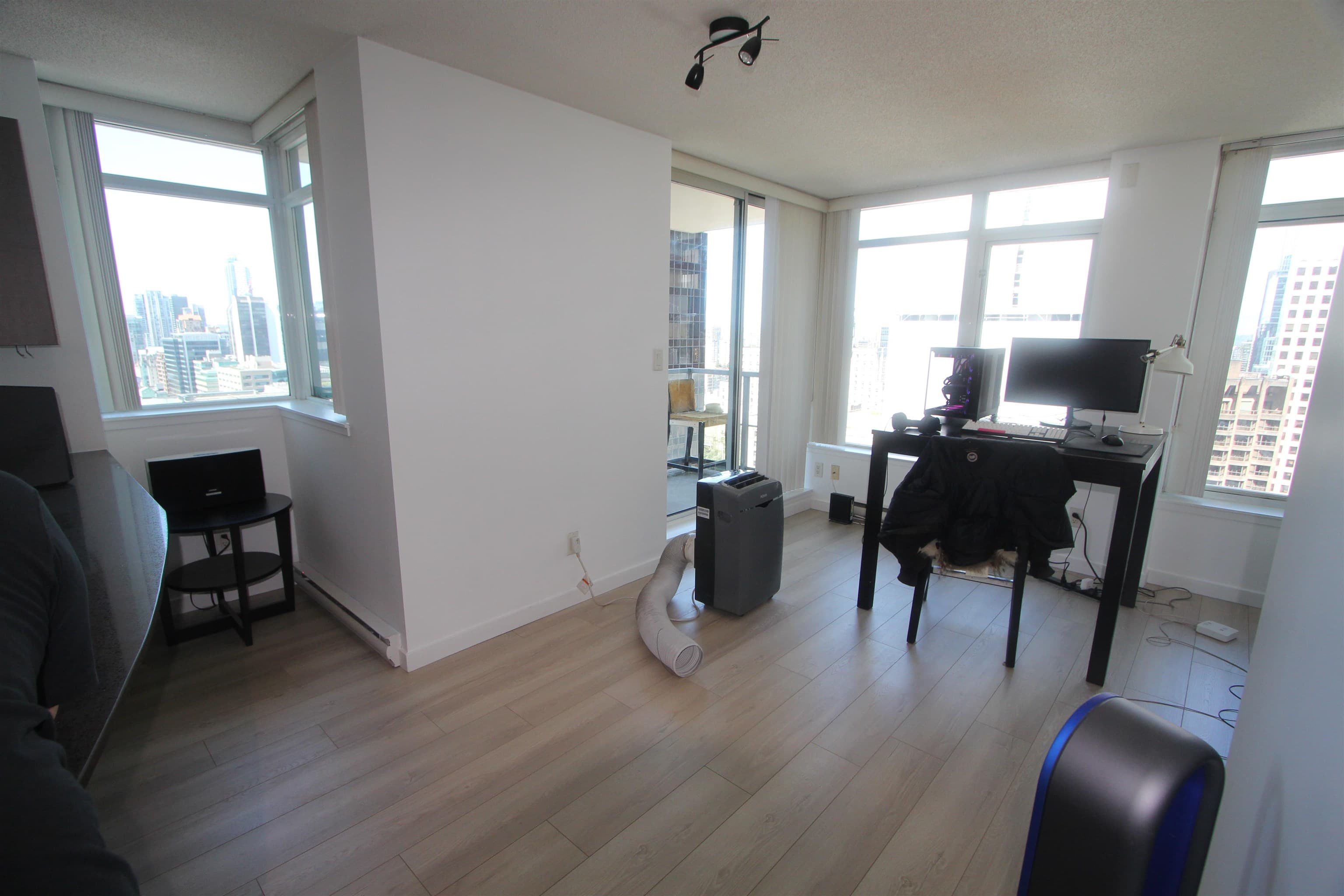 2301 - 610 Granville Street, Vancouver, V6C 3T3 — photo 5