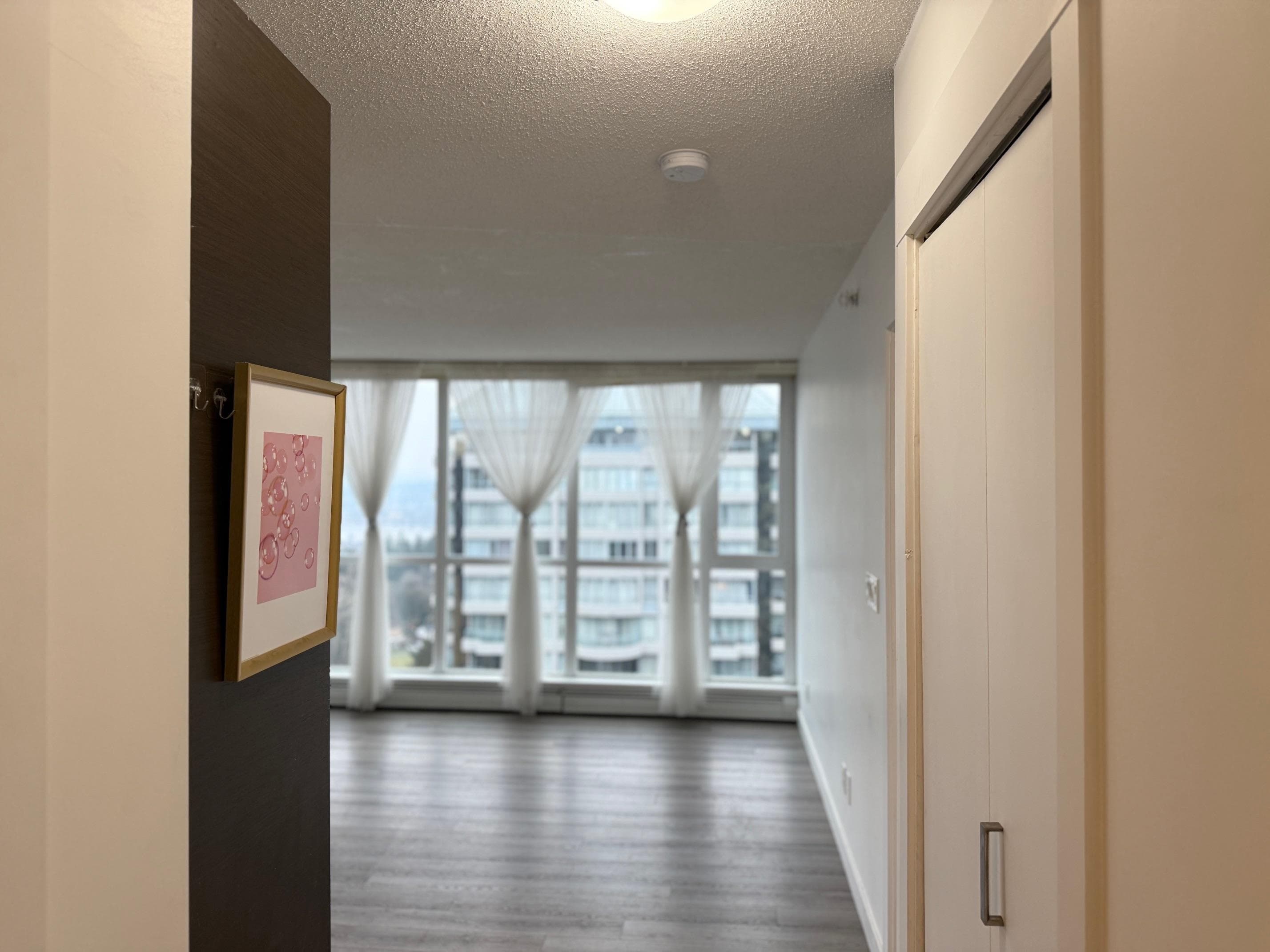 1908 - 10777 University Drive, Surrey, V3T 0E6 — photo 2