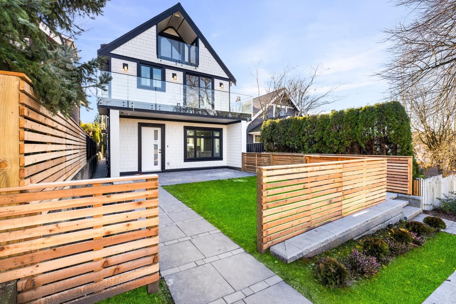 2334 E 5th Avenue, Vancouver, V5N 1N1 — photo 2