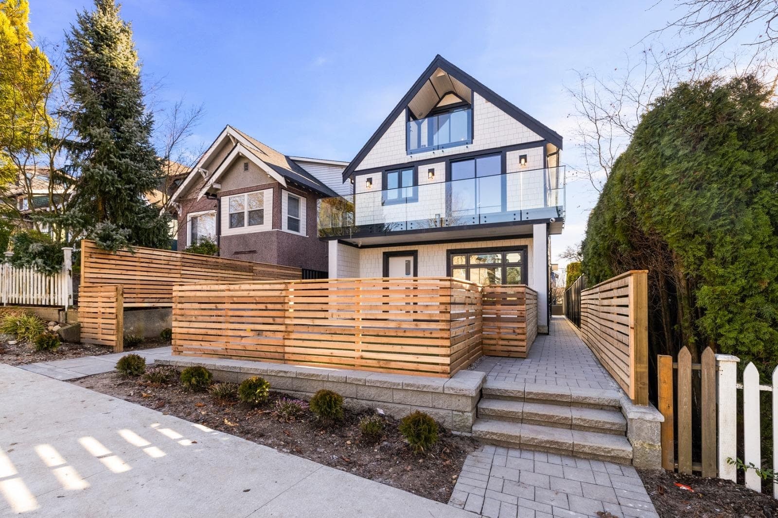 2334 E 5th Avenue, Vancouver