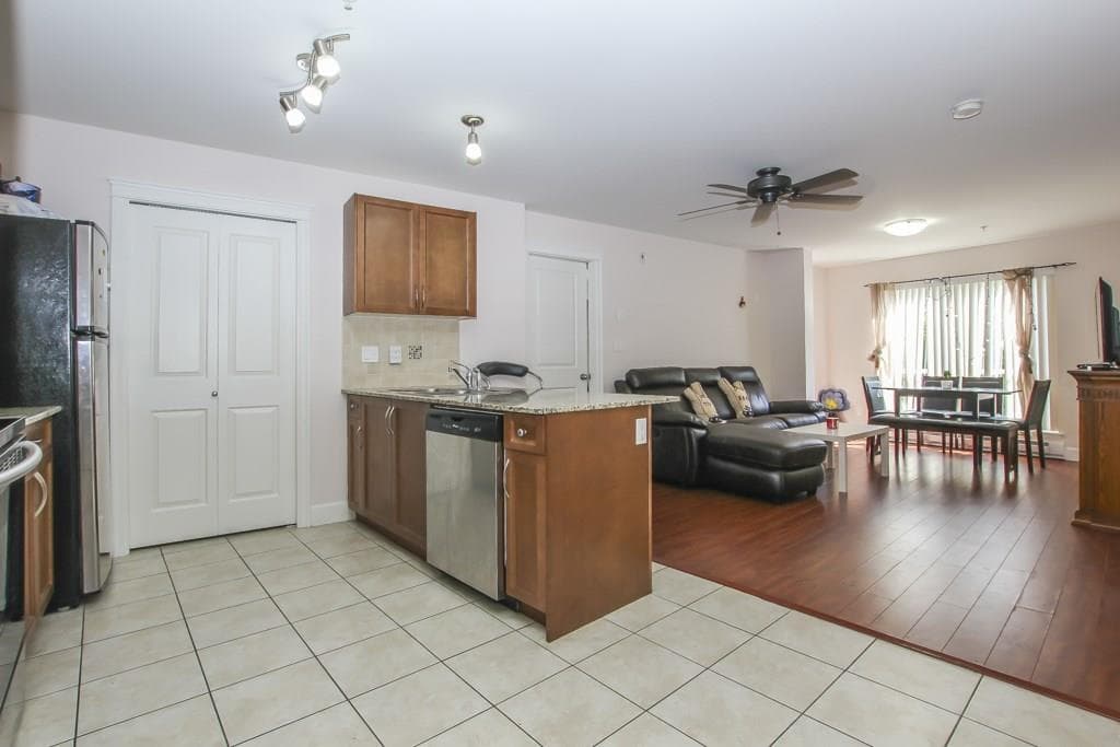 220 - 12088 75a Avenue, Surrey, V3W 1Y4 — photo 4