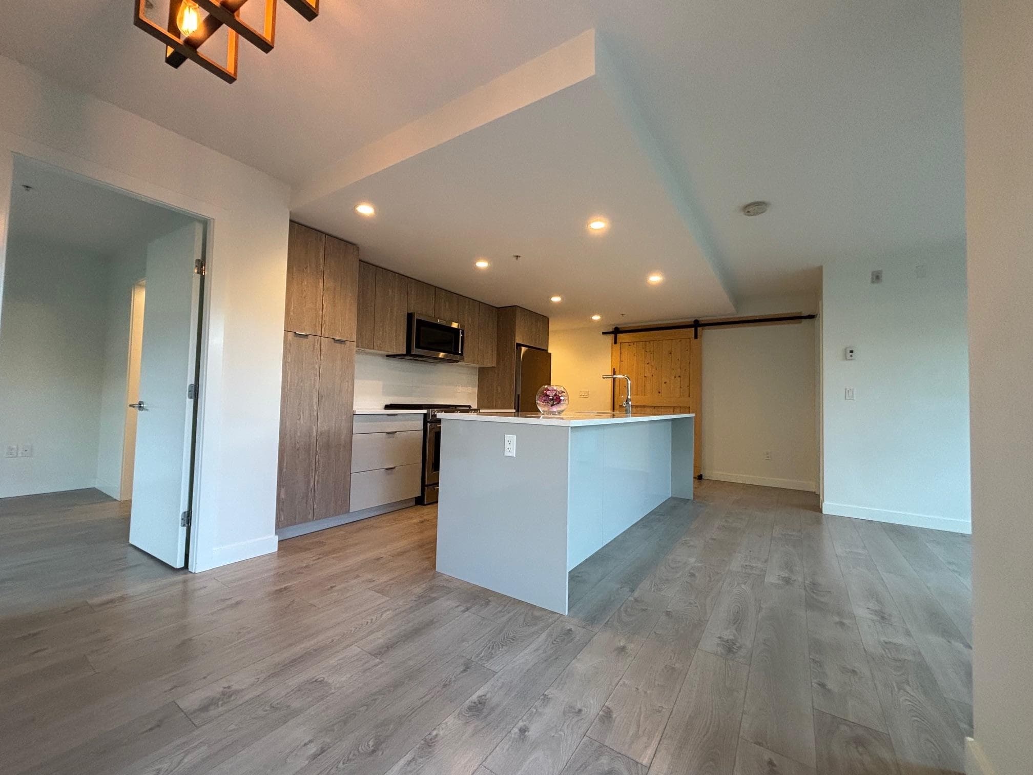 121 - 108 E 8th Street, North Vancouver, V7L 0H1 — photo 5