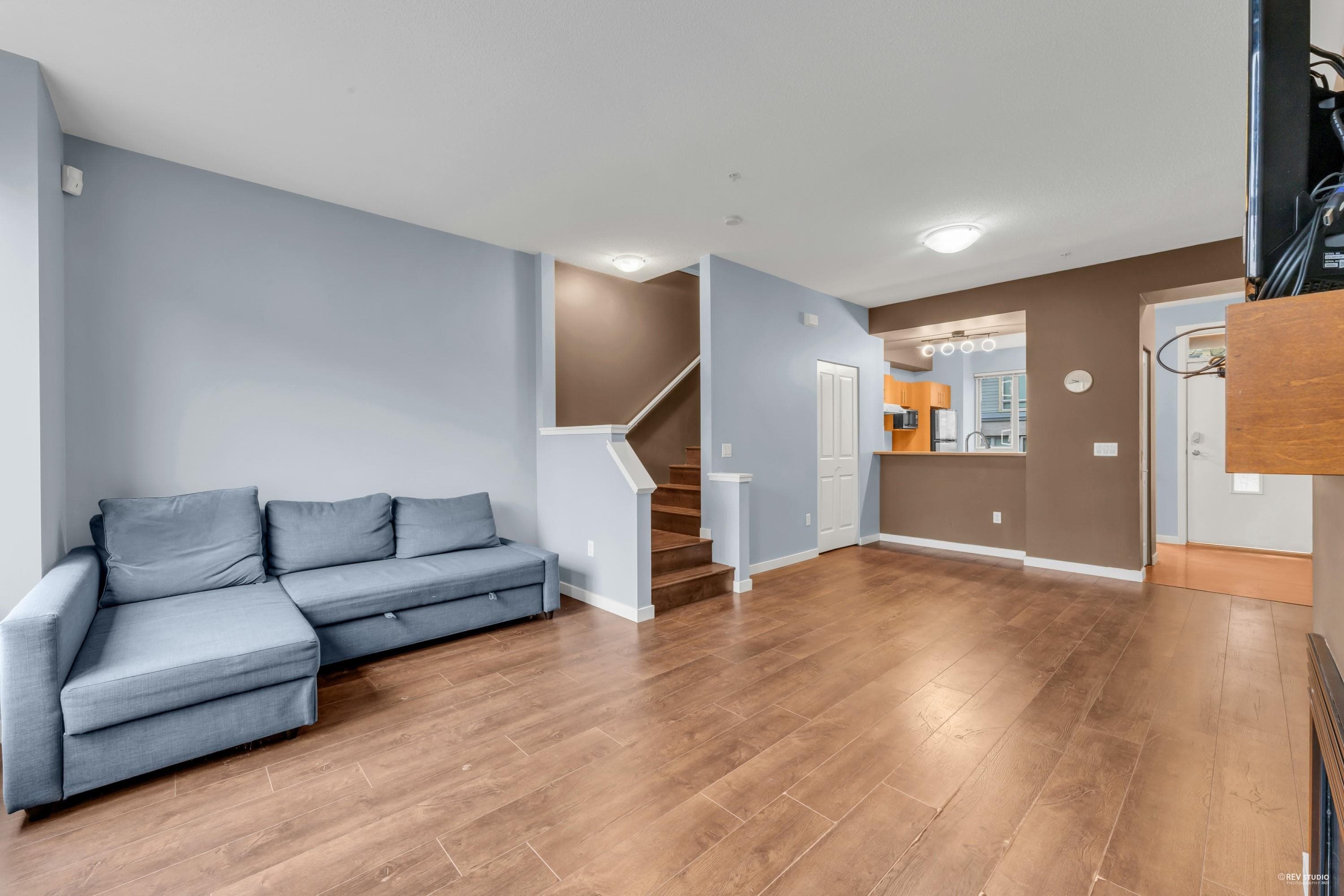 51 - 9229 University Crescent, Burnaby, V5A 4Z2 — photo 2
