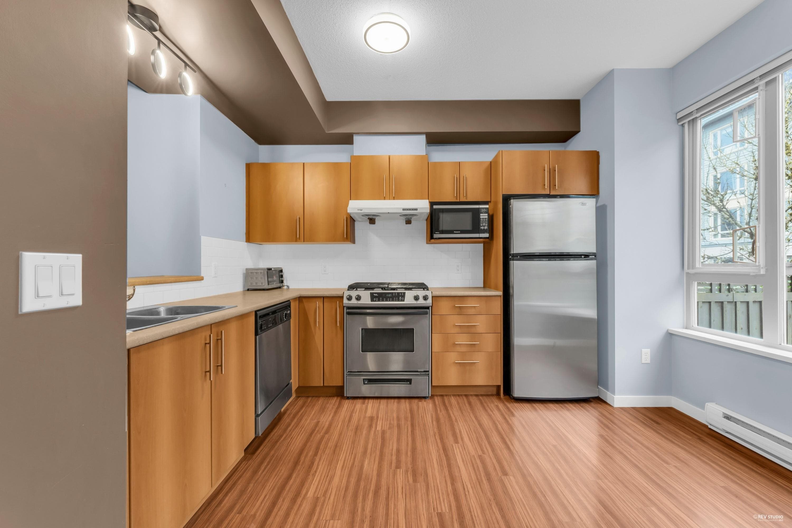 51 - 9229 University Crescent, Burnaby, V5A 4Z2 — photo 4