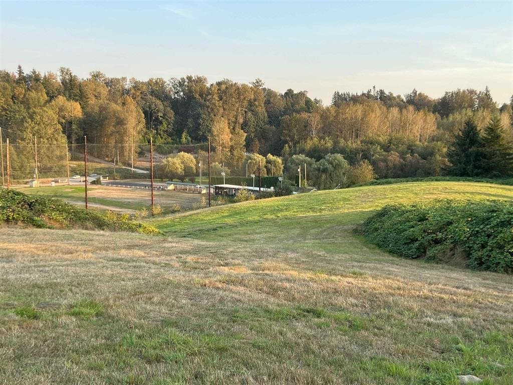 4387 Gladwin Road, Abbotsford, V4X 1W6 — photo 3