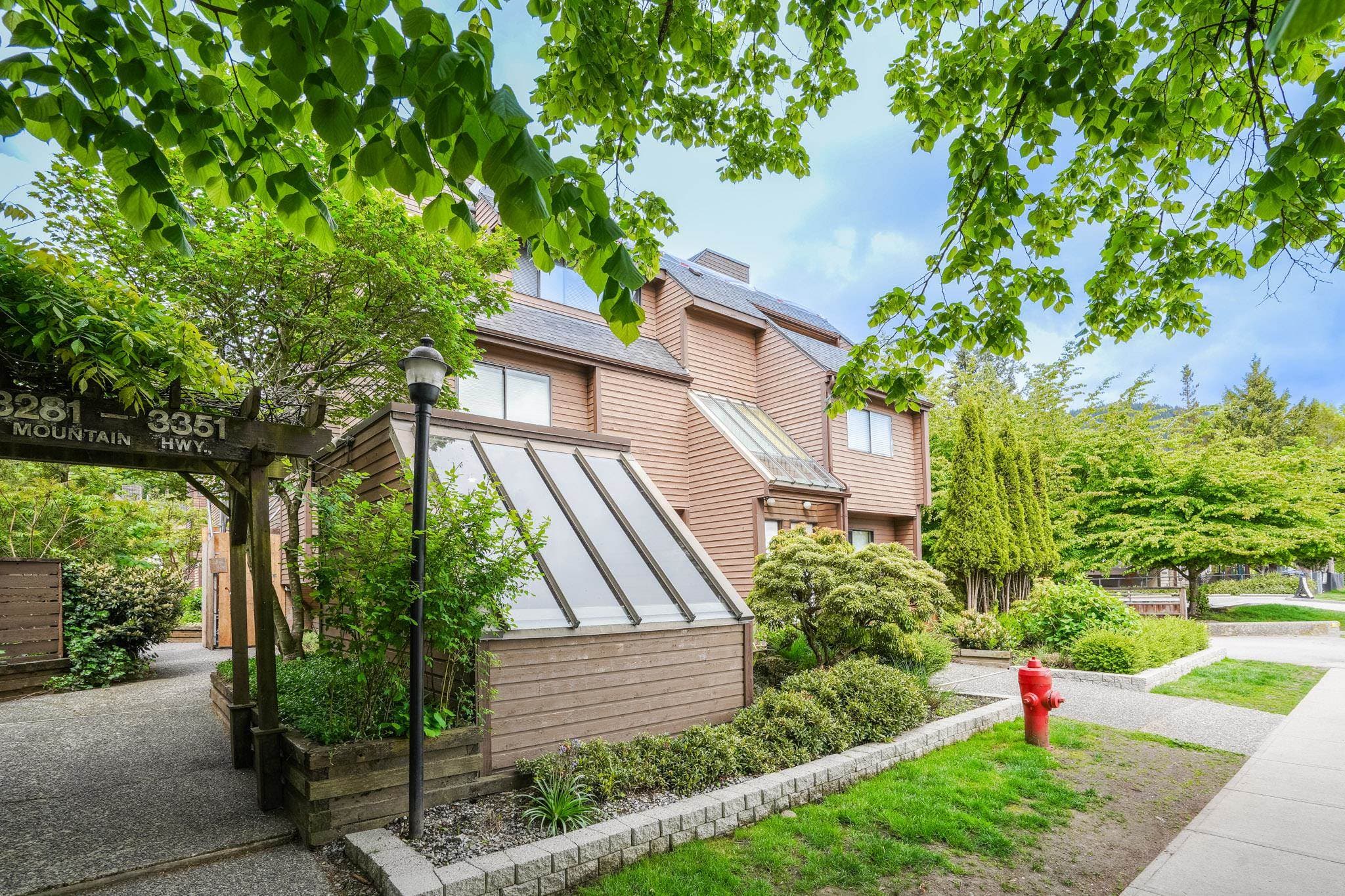 3349 Mountain Highway, North Vancouver, V7K 2H4 — photo 1