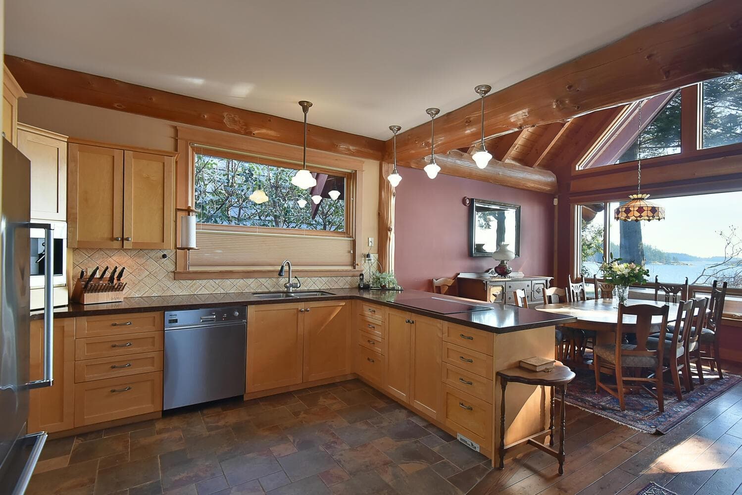 667 Franklin Road, Gibsons, V0N 1V8 — photo 5