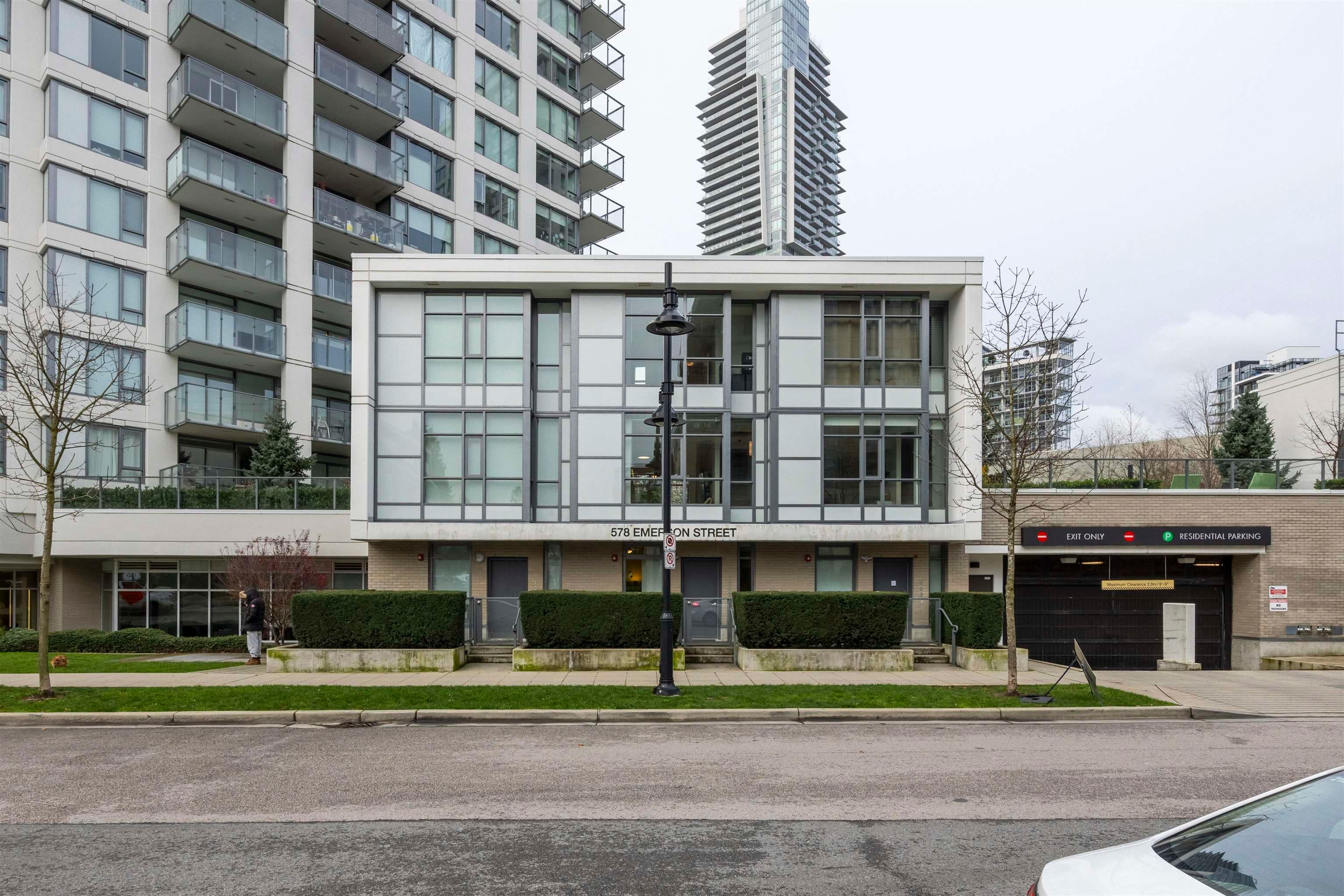 102 - 578 Emerson Street, Coquitlam, V3J 0G4 — photo 4