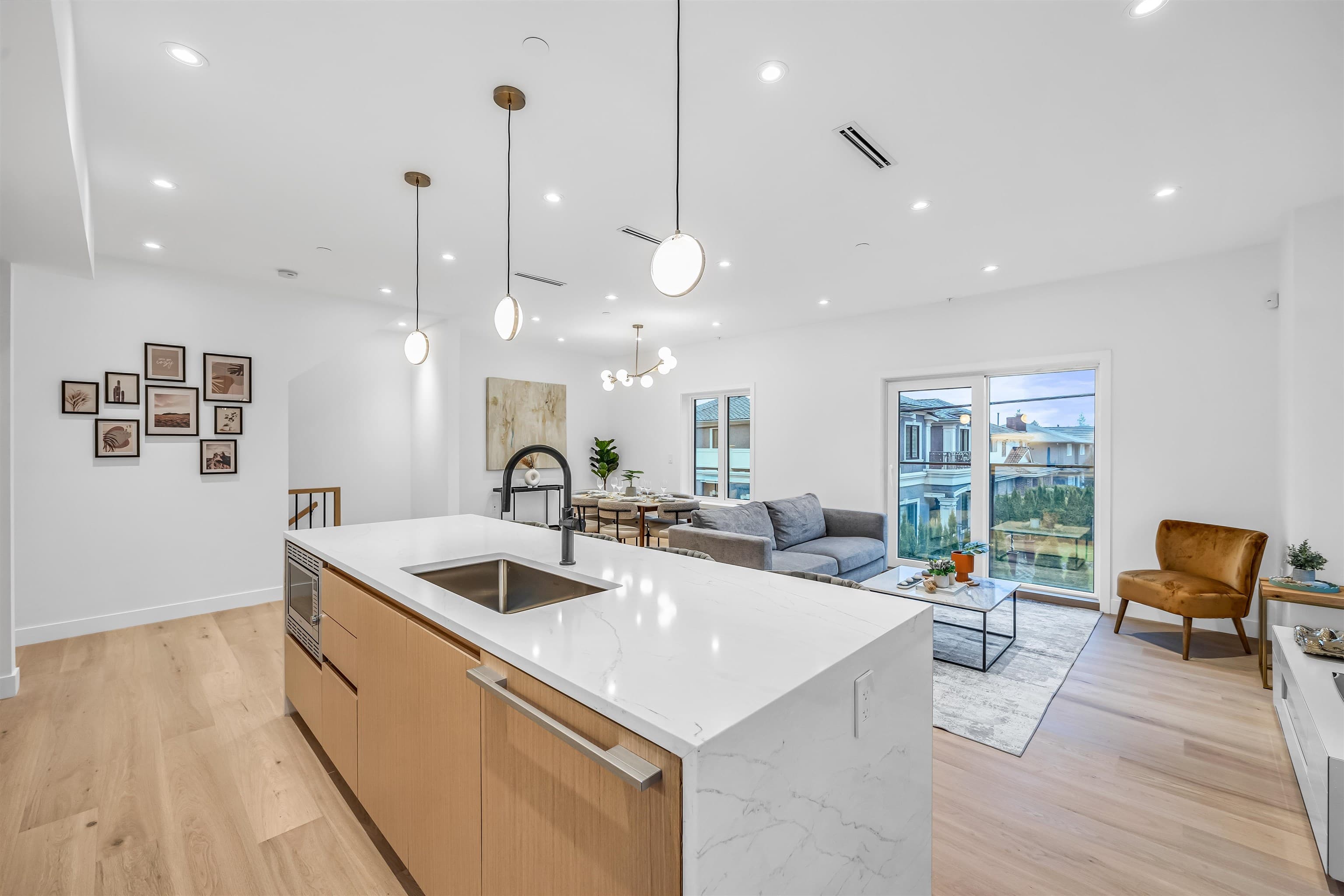 1016 W 52nd Avenue, Vancouver, V6P 1H5 — photo 3