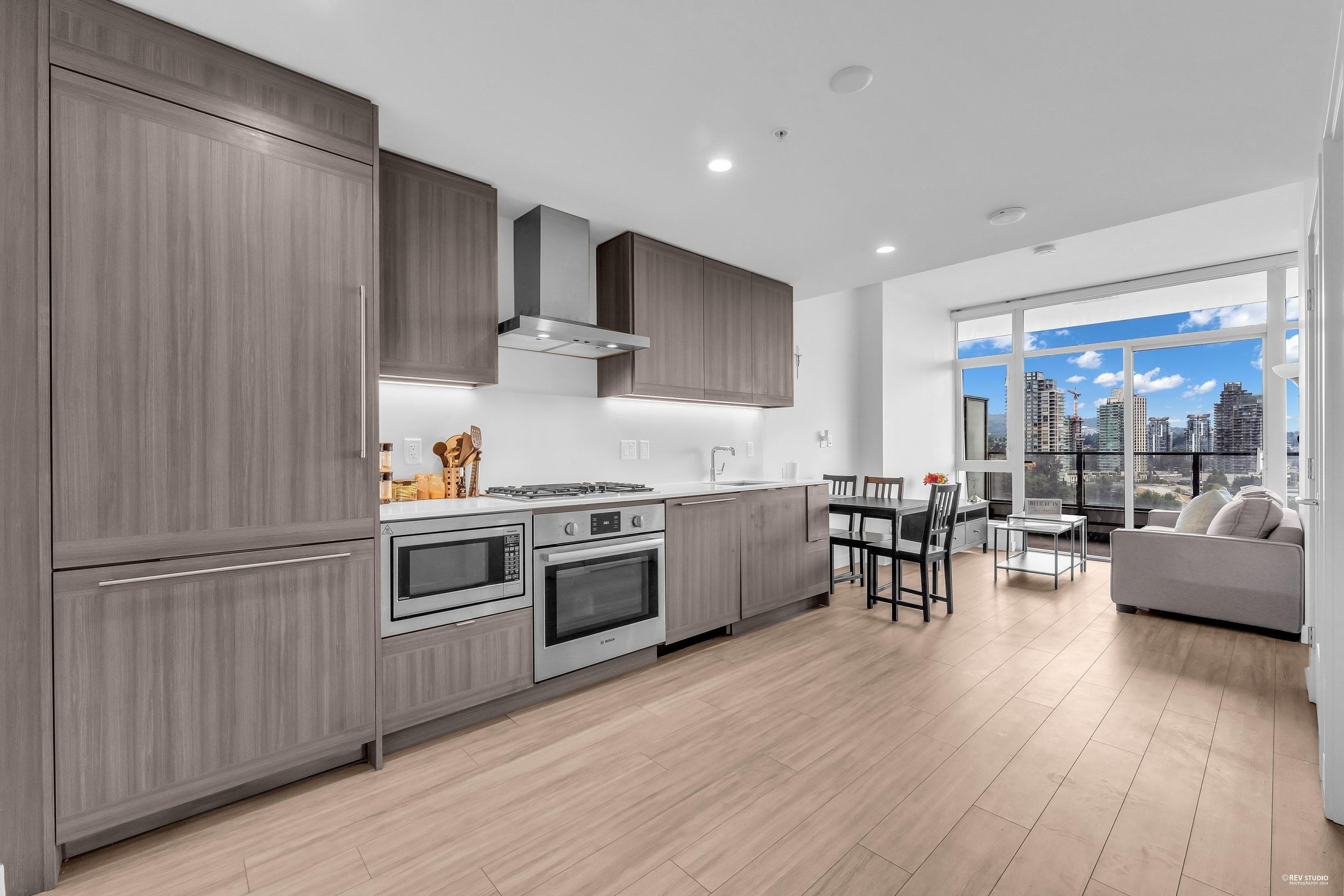 1402 - 2351 Beta Avenue, Burnaby, V5C 0M2 — photo 2
