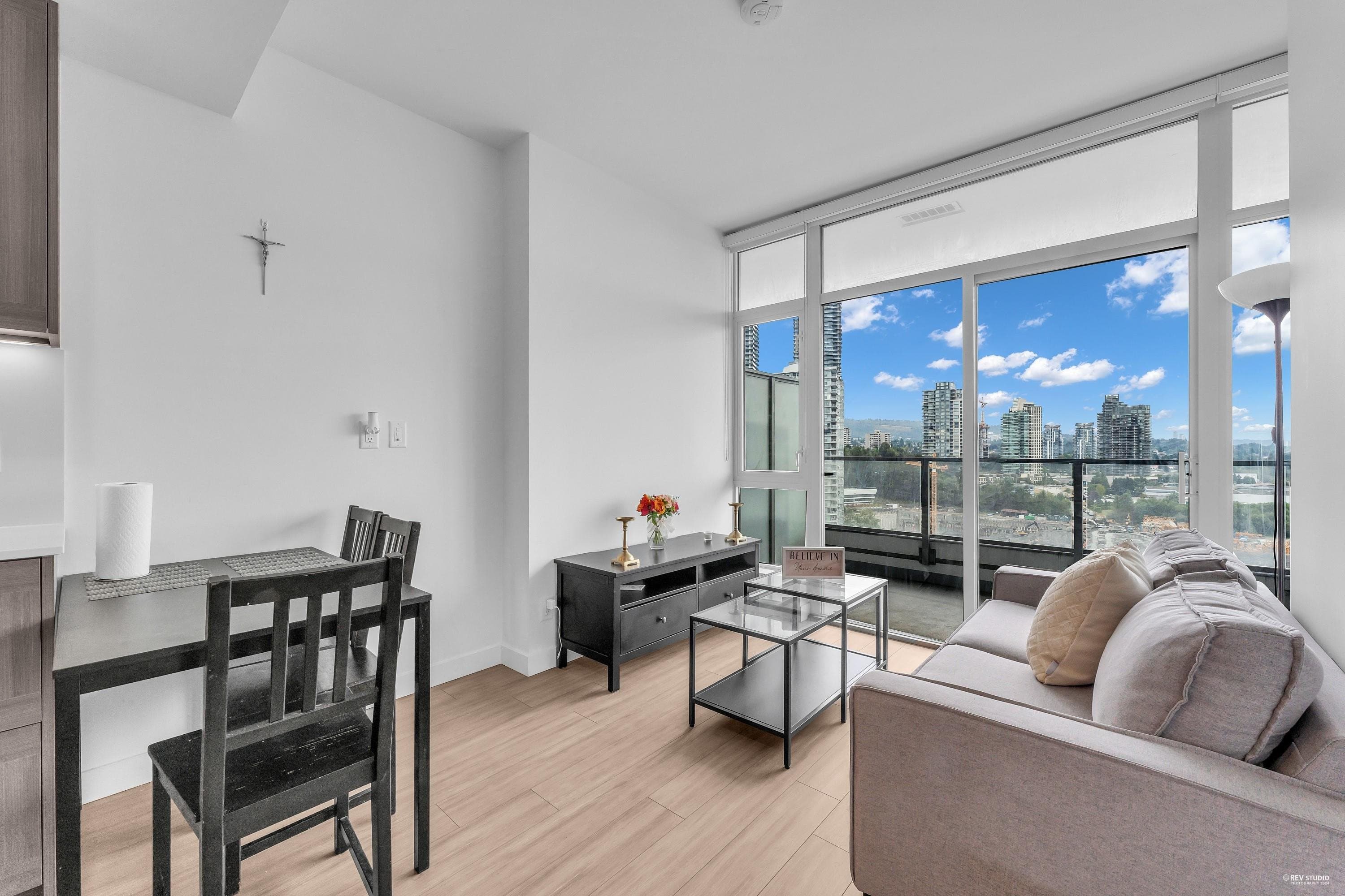 1402 - 2351 Beta Avenue, Burnaby, V5C 0M2 — photo 5