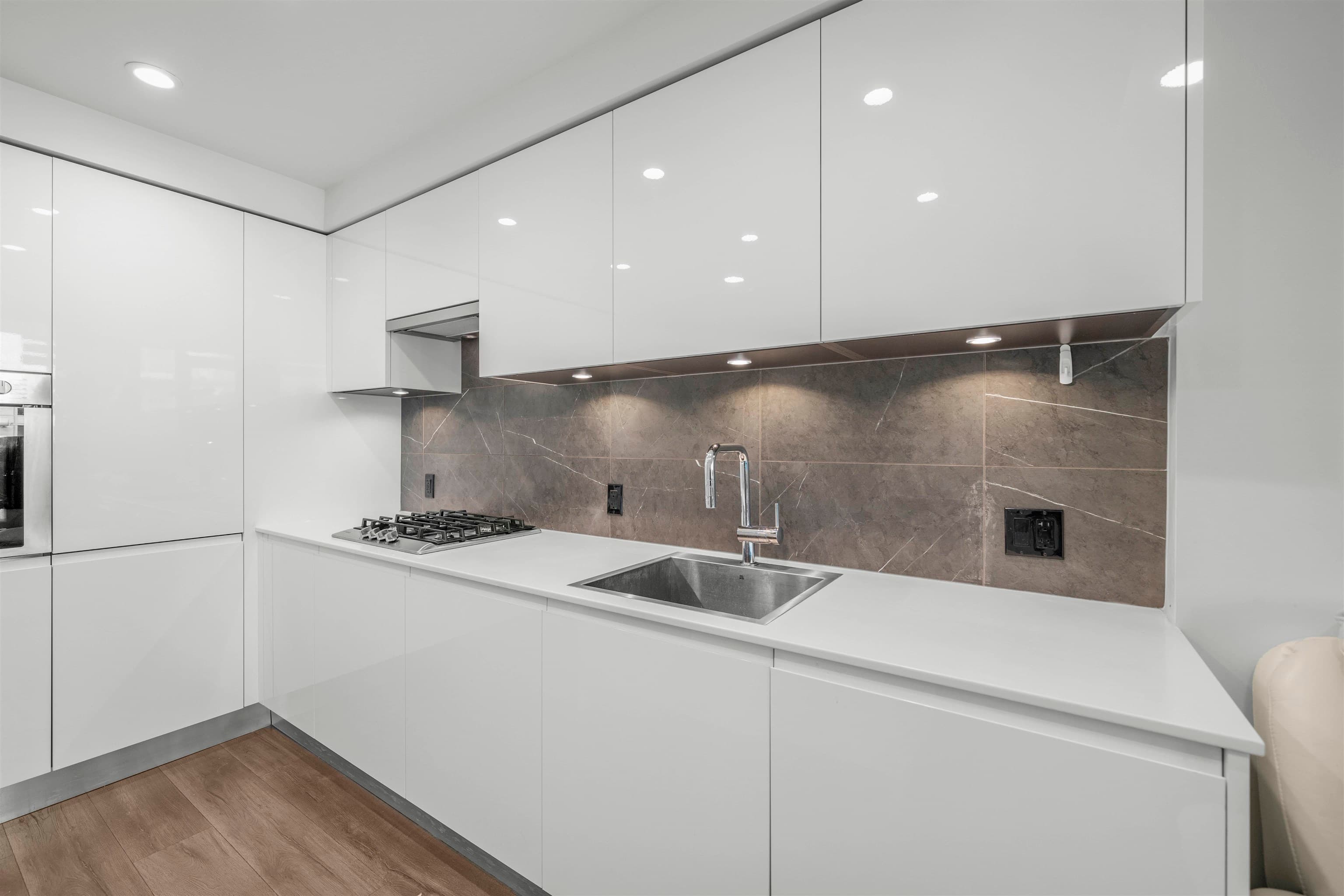 403 - 3888 Evergreen Place, Burnaby, V3J 0M2 — photo 2