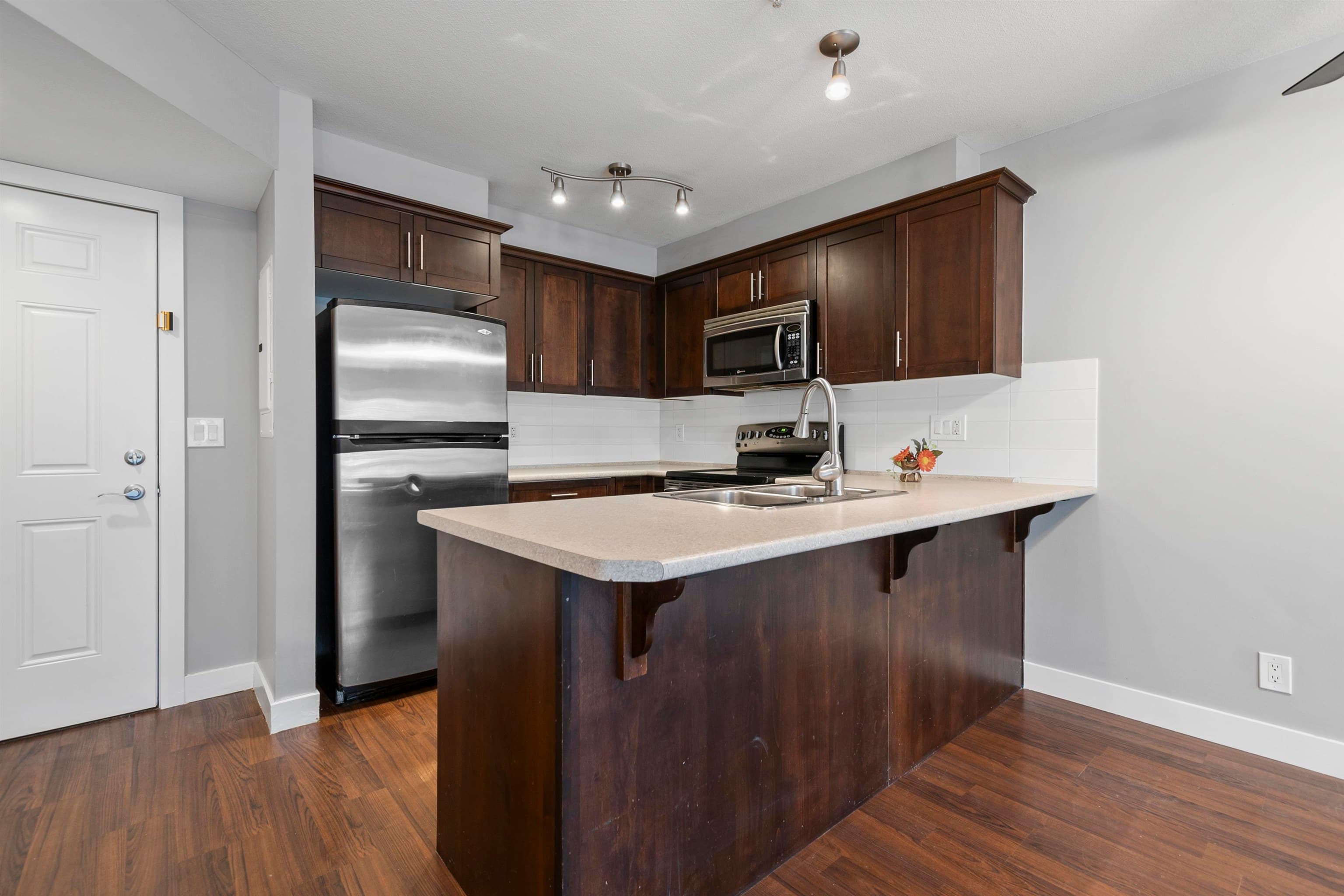 103 - 46289 Yale Road, Chilliwack, V2P 0B9 — photo 3