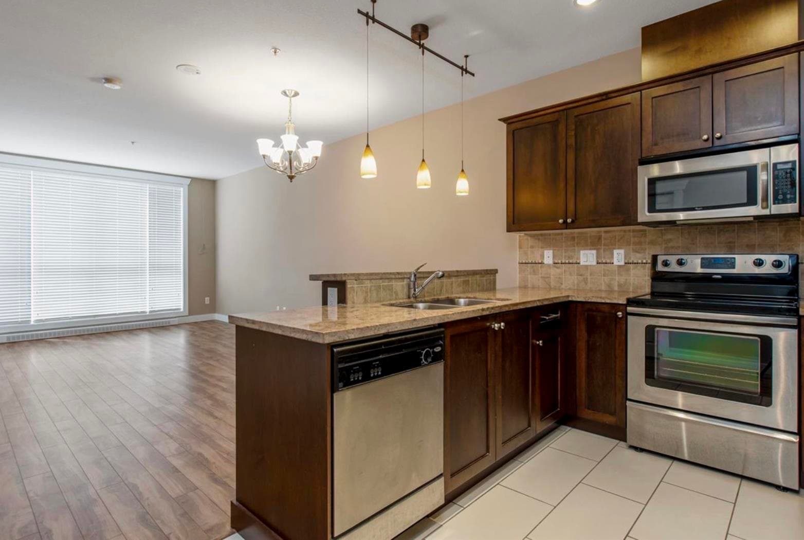 603 - 14333 104 Avenue, Surrey, V3T 0E1 — photo 4