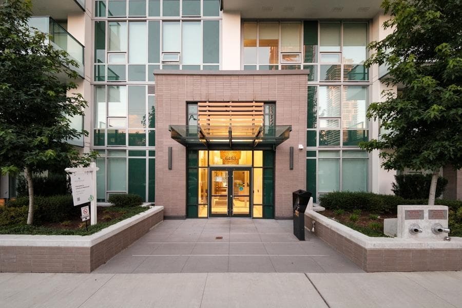 401 - 6463 Silver Avenue, Burnaby, V5H 0K4 — photo 2