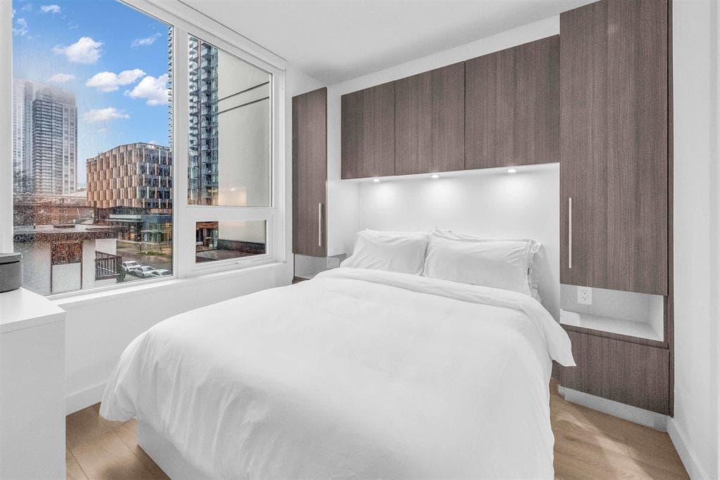 401 - 6463 Silver Avenue, Burnaby, V5H 0K4 — photo 5