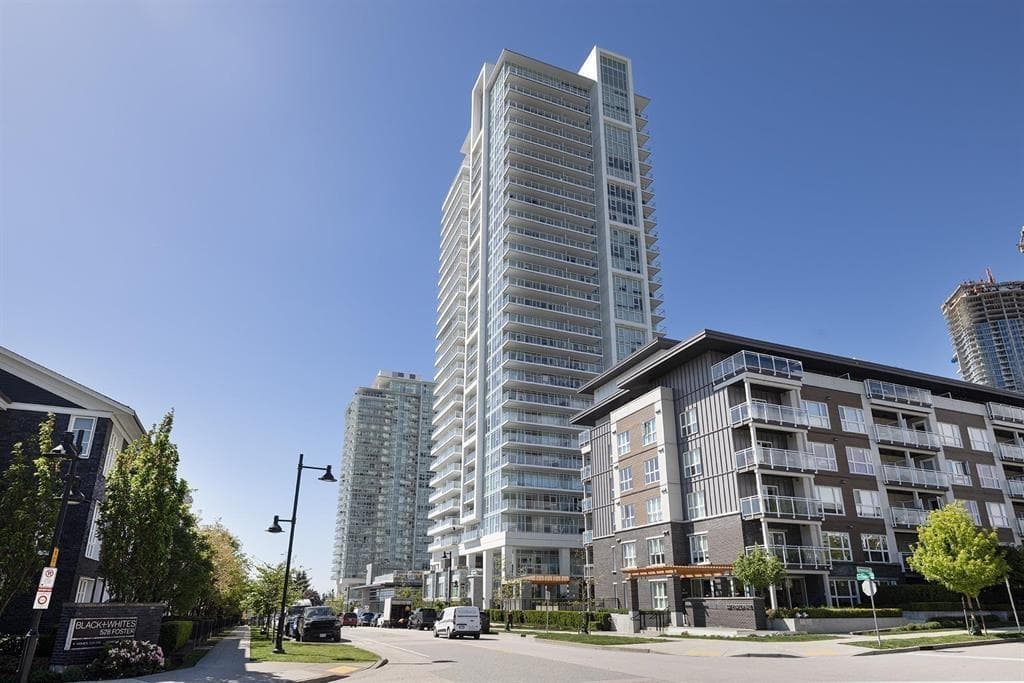 610 - 525 Foster Avenue, Coquitlam, V3J 0H6 — photo 1