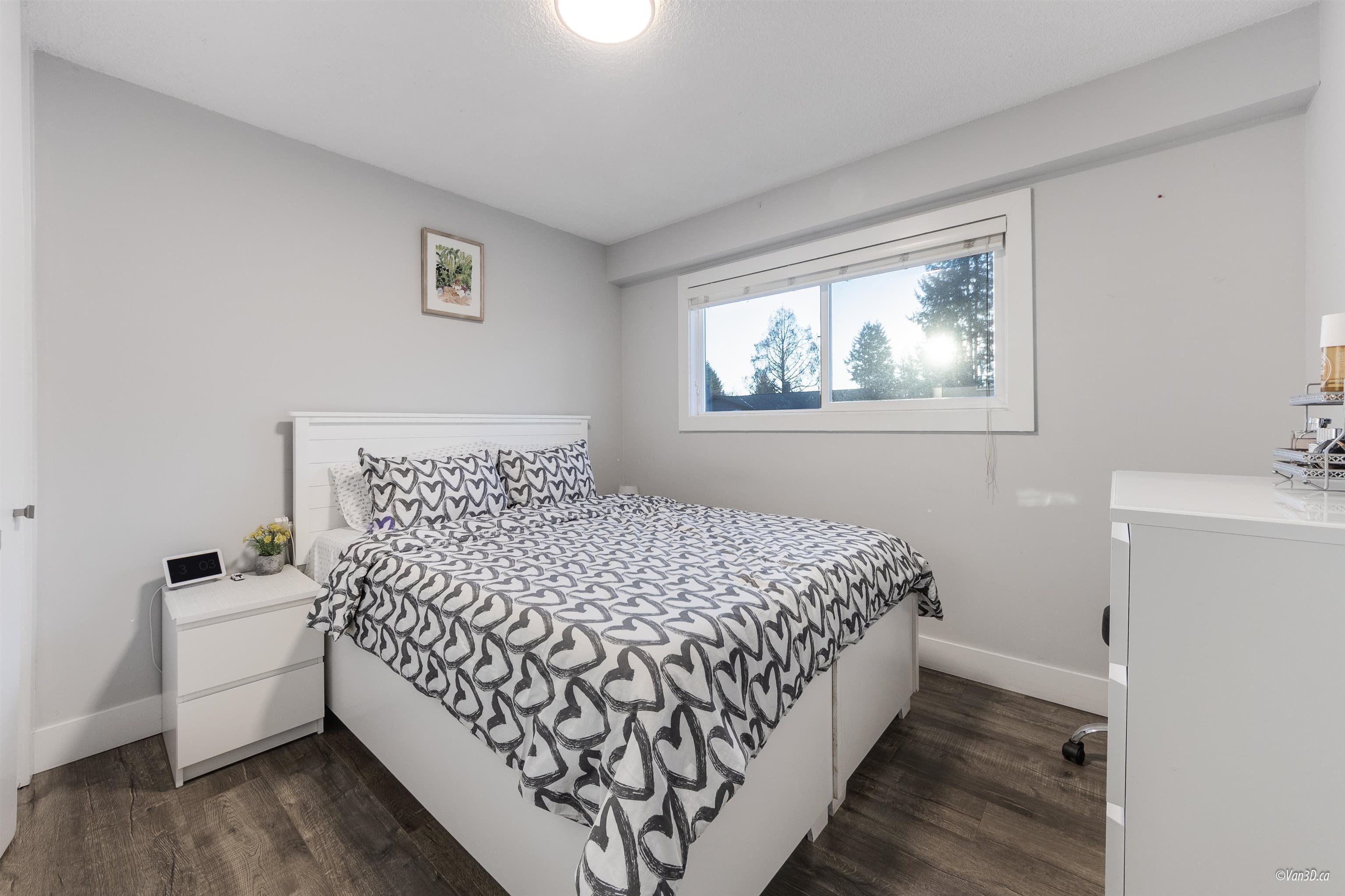 15081 Robin Crescent, Surrey, V3R 4X9 — photo 4