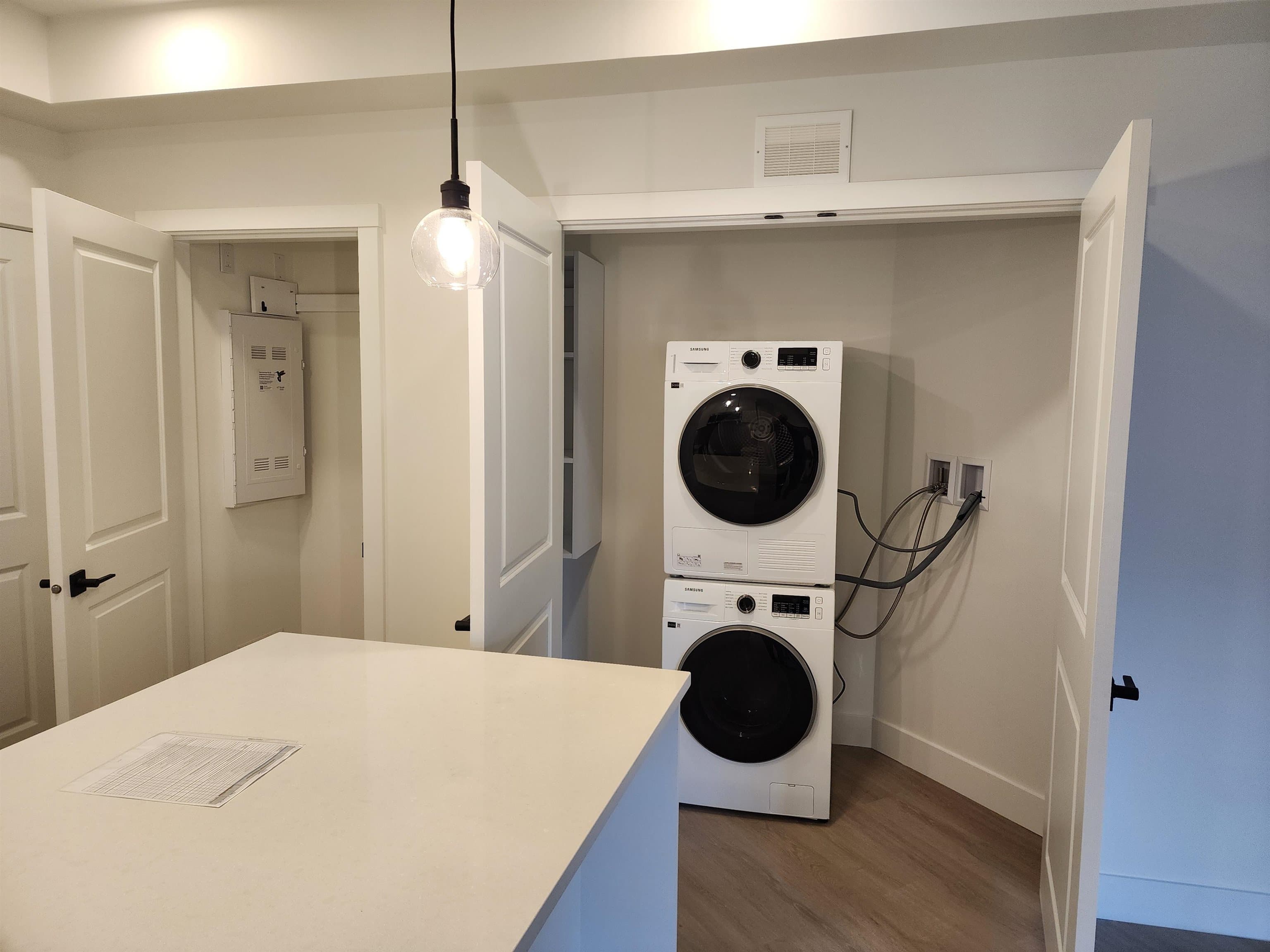 518 - 3480 146a Street, Surrey, V4P 0H6 — photo 5