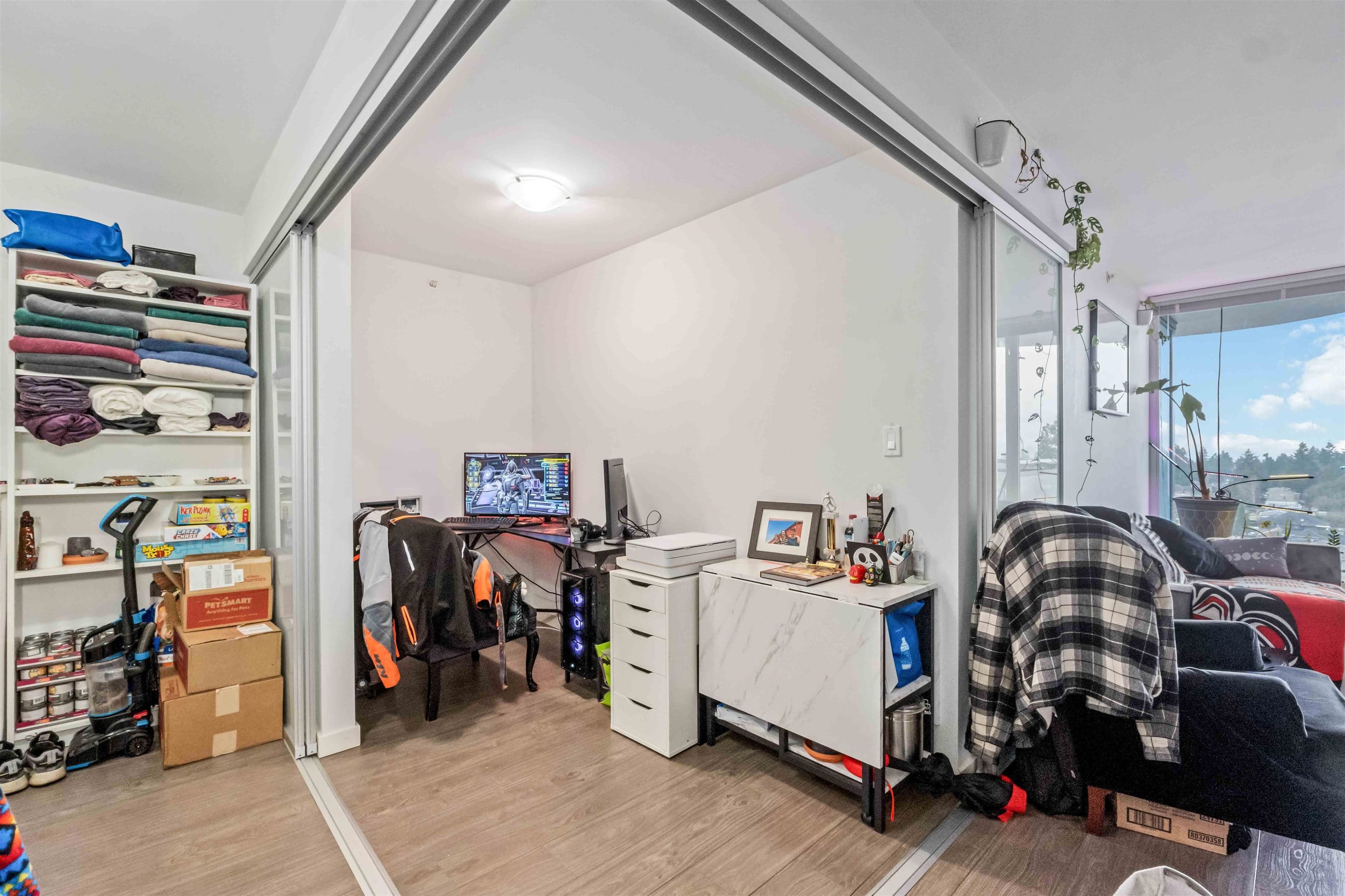 1301 - 13303 Central Avenue, Surrey, V3T 0K6 — photo 3