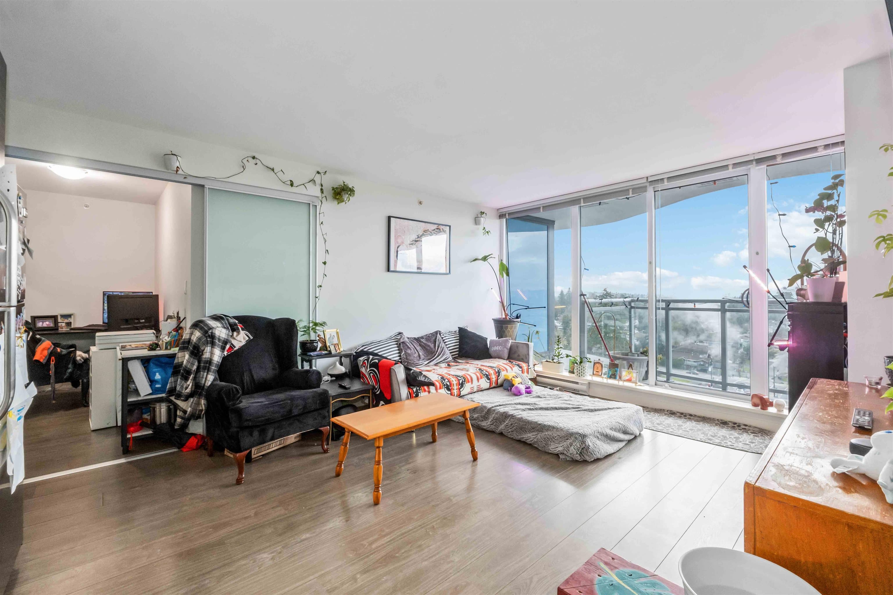 1301 - 13303 Central Avenue, Surrey, V3T 0K6 — photo 4