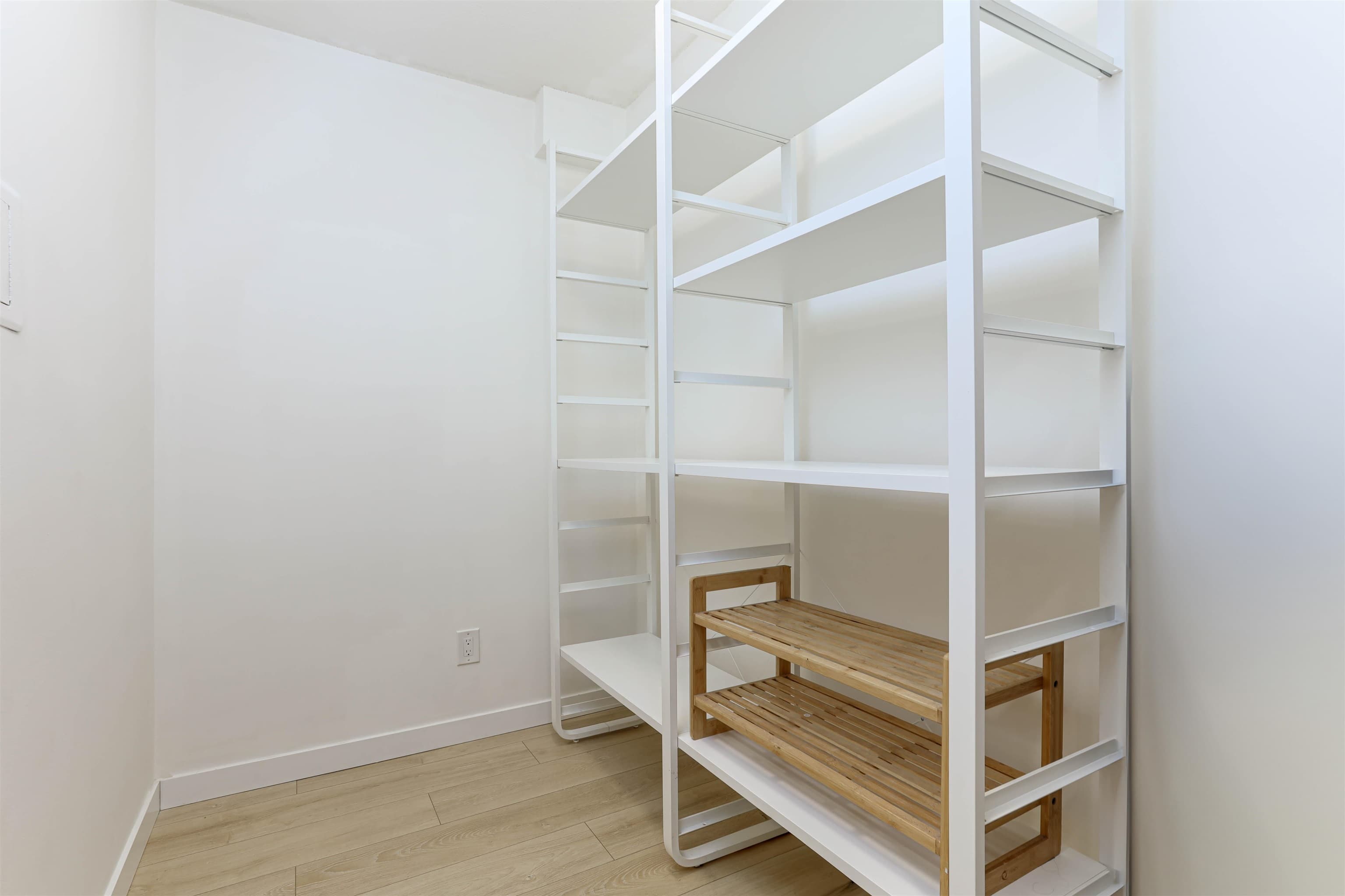 1105 - 1189 Howe Street, Vancouver, V6Z 2X4 — photo 4
