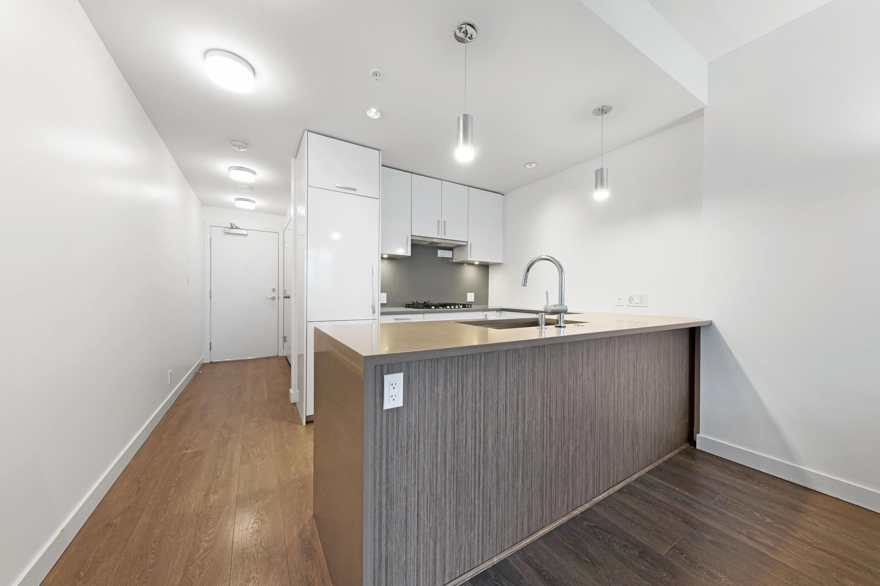 517 - 5599 Cooney Road, Richmond, V6X 0N8 — photo 3