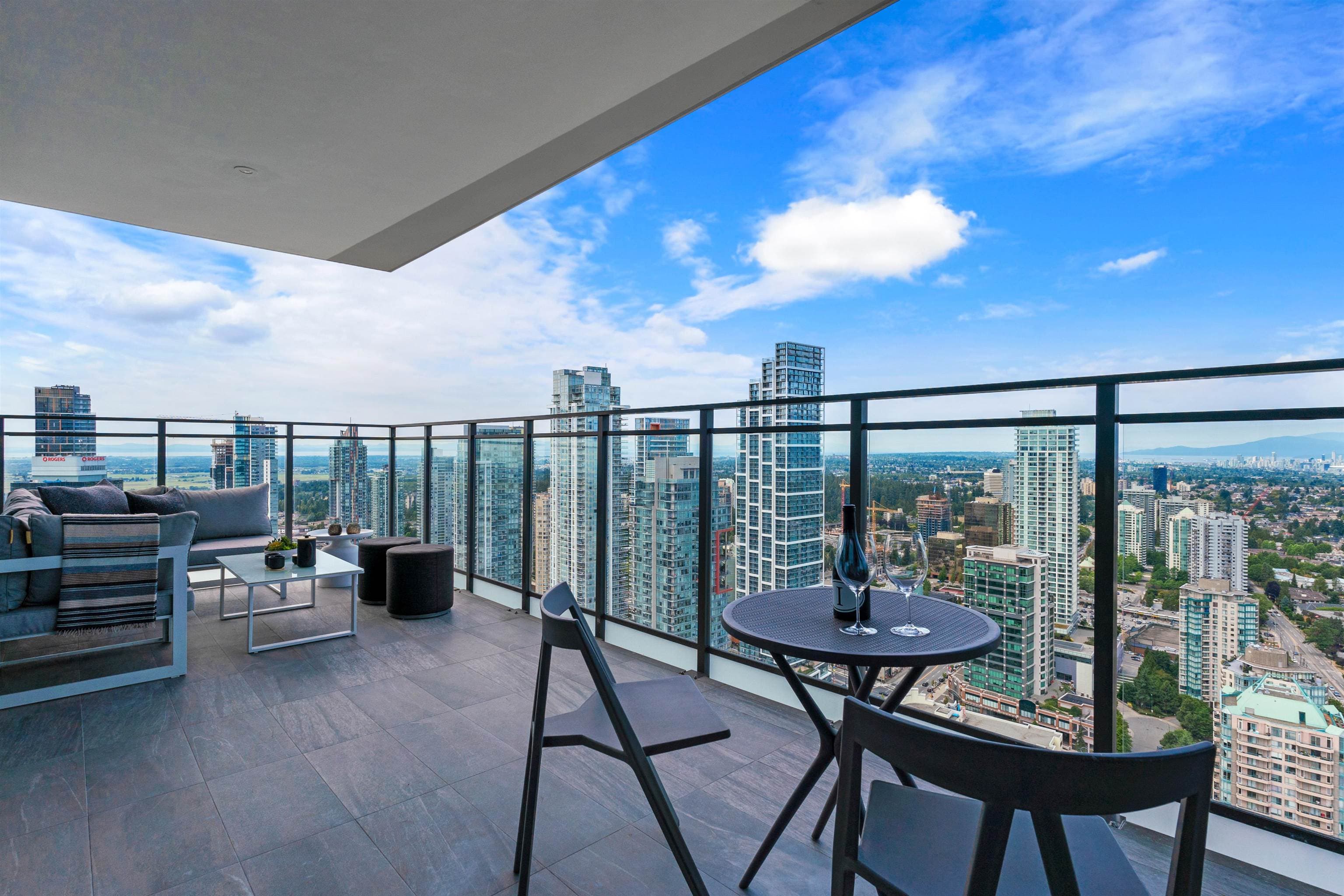 PH4101 - 4711 Hazel Street, Burnaby, V5H 0J9 — photo 3