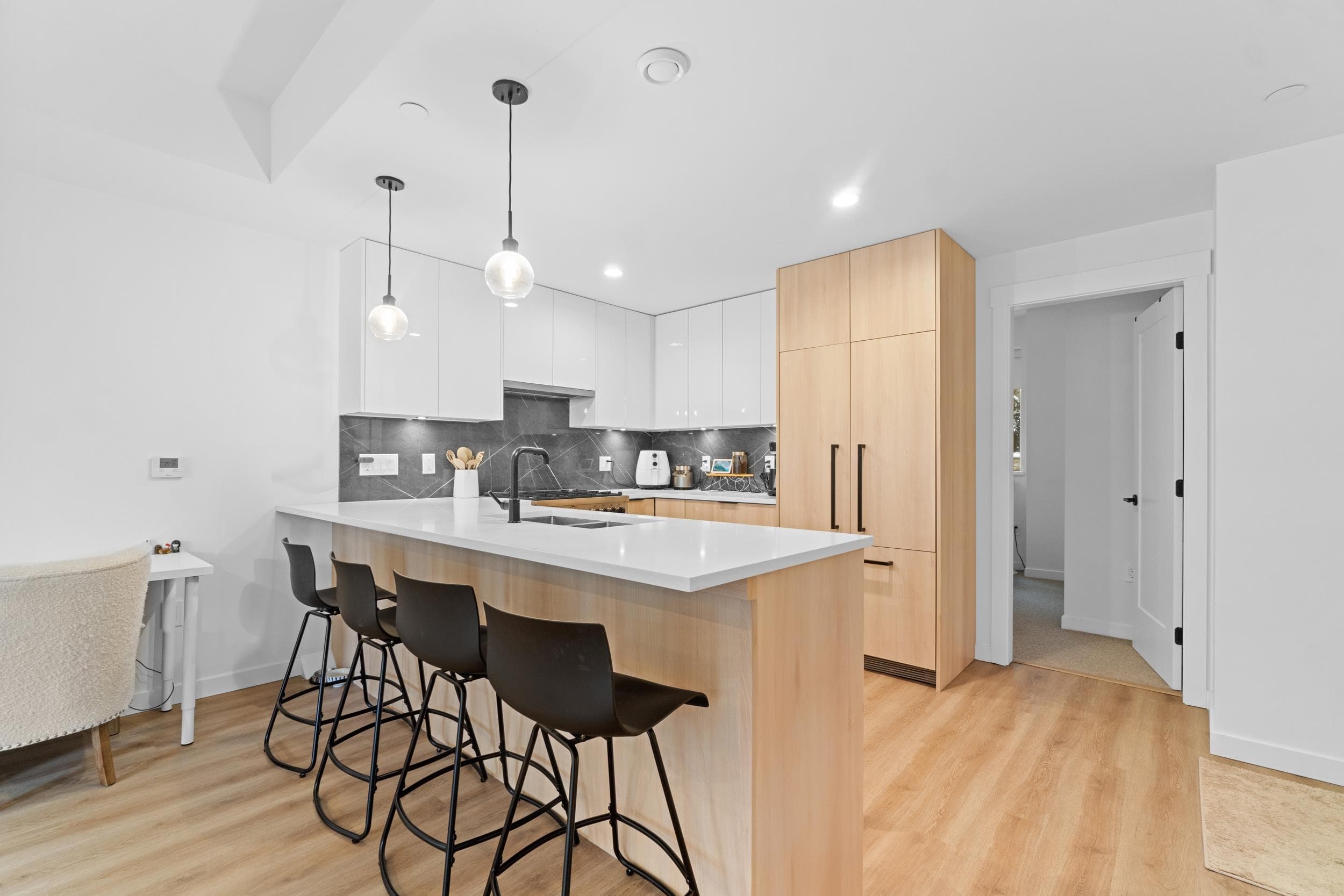 5 - 237 Ridgeway Avenue, North Vancouver, V7L 0H6 — photo 5