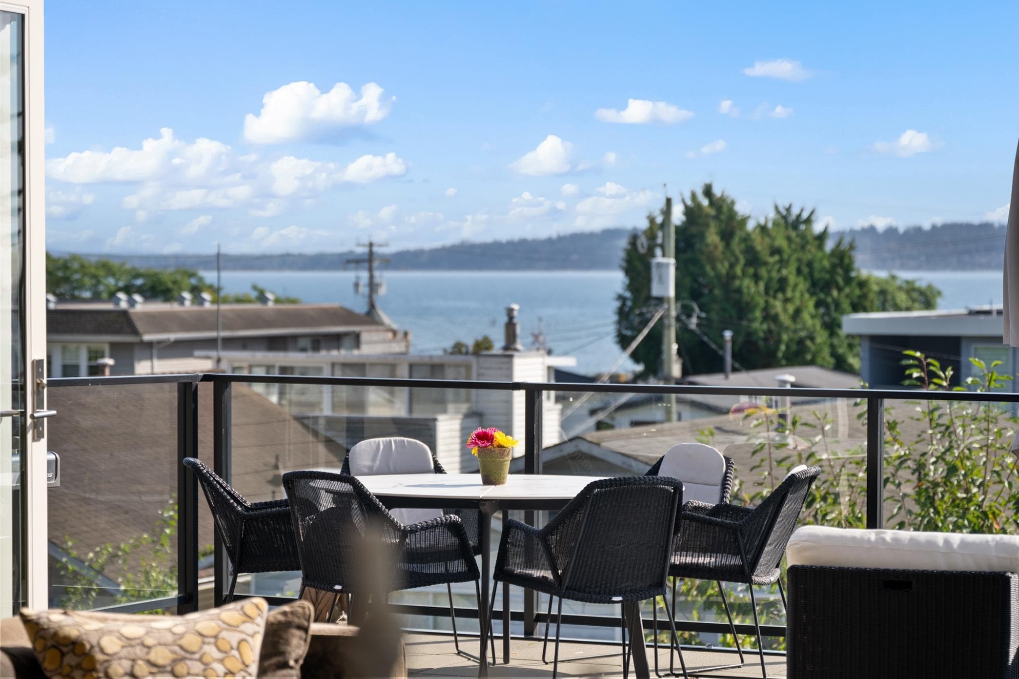 14712 Mcdonald Avenue, White Rock, V4B 2C8 — photo 3