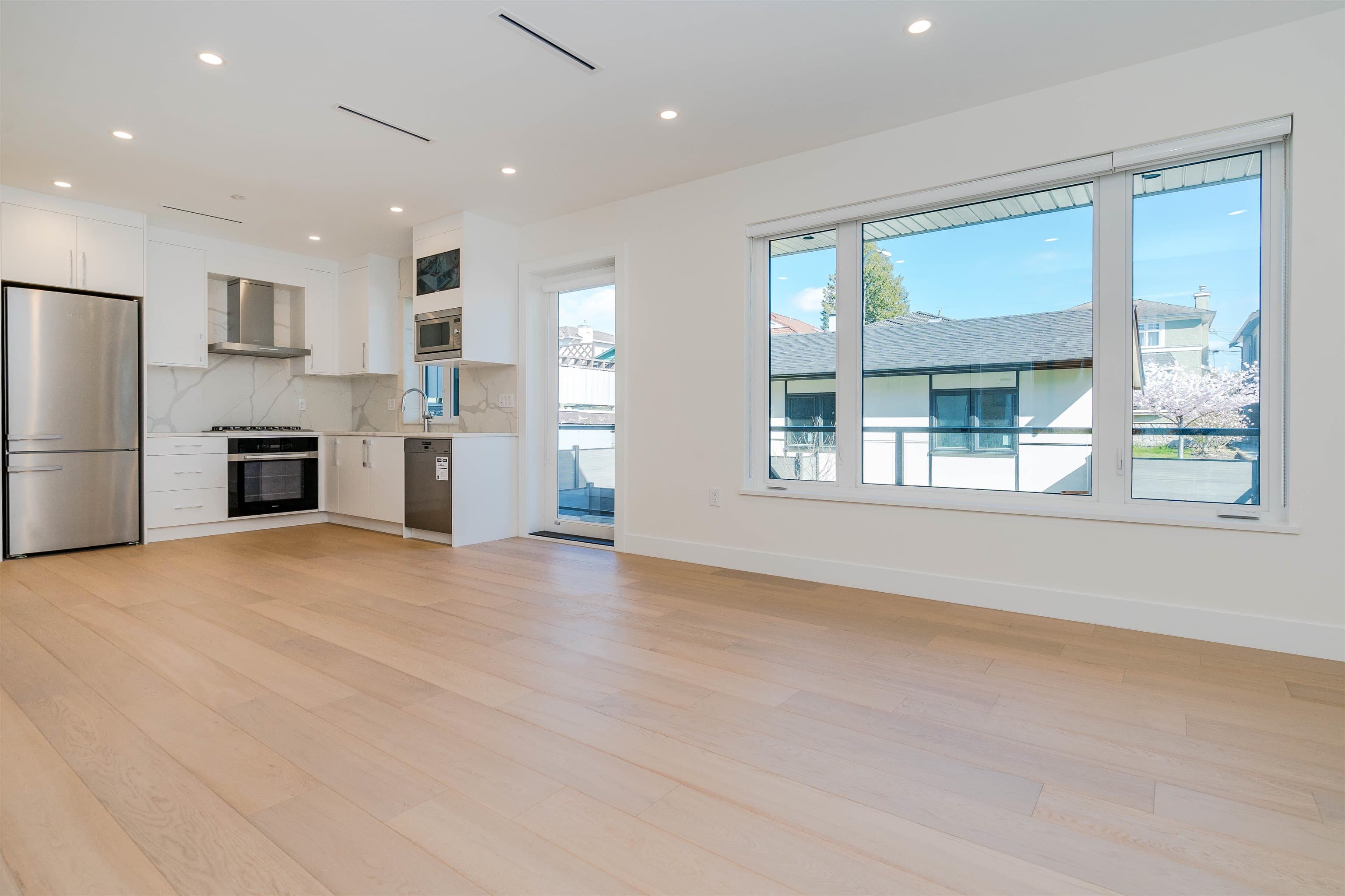 8182 Cartier Street, Vancouver, V6P 4T5 — photo 2