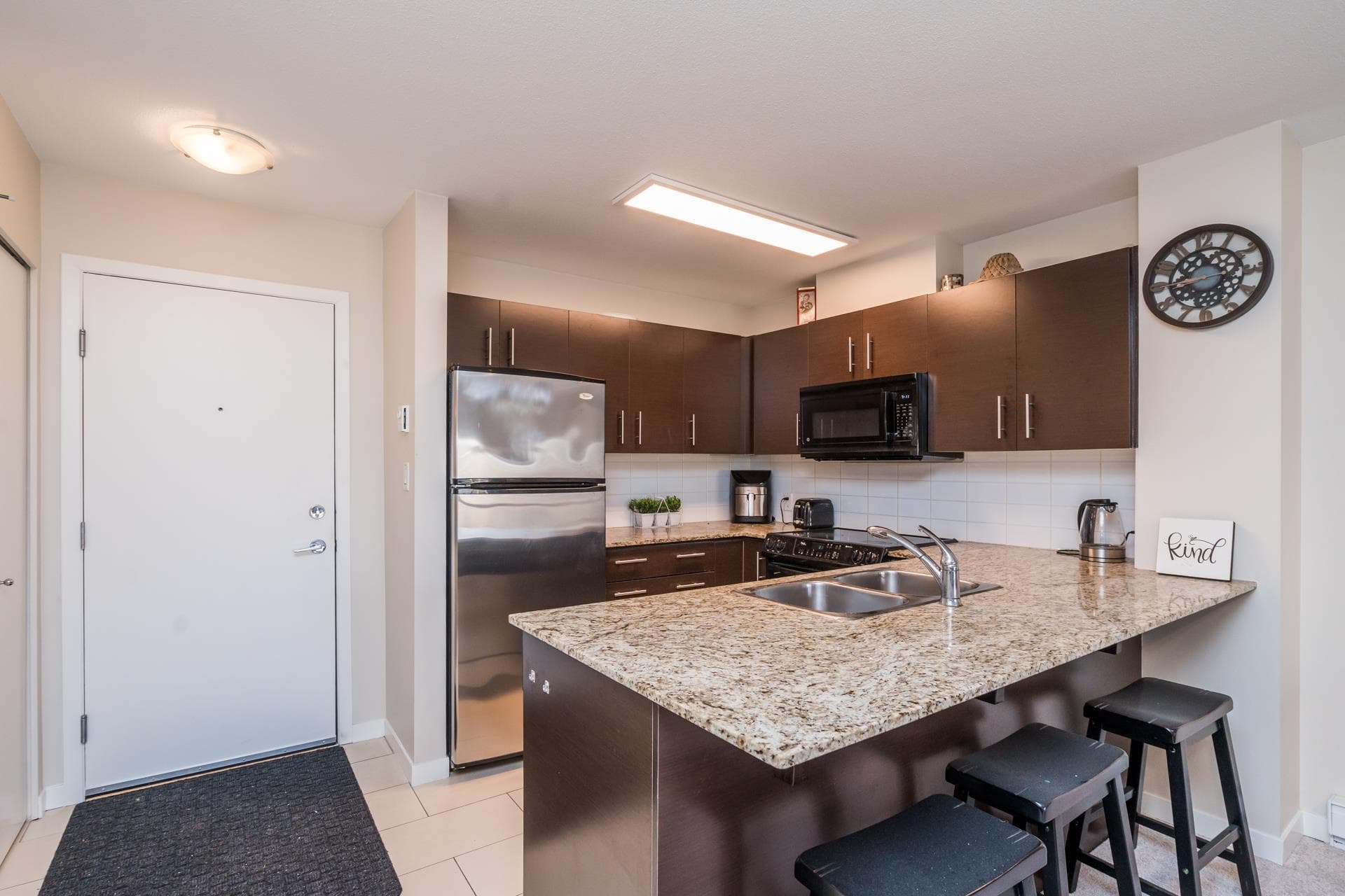 403 - 11665 Haney Bypass, Maple Ridge, V2X 8W9 — photo 2