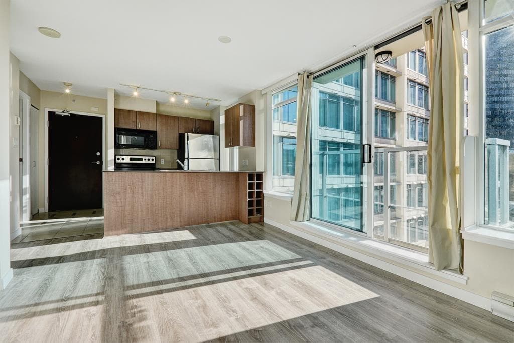 1105 - 610 Granville Street, Vancouver, V6C 3J3 — photo 4