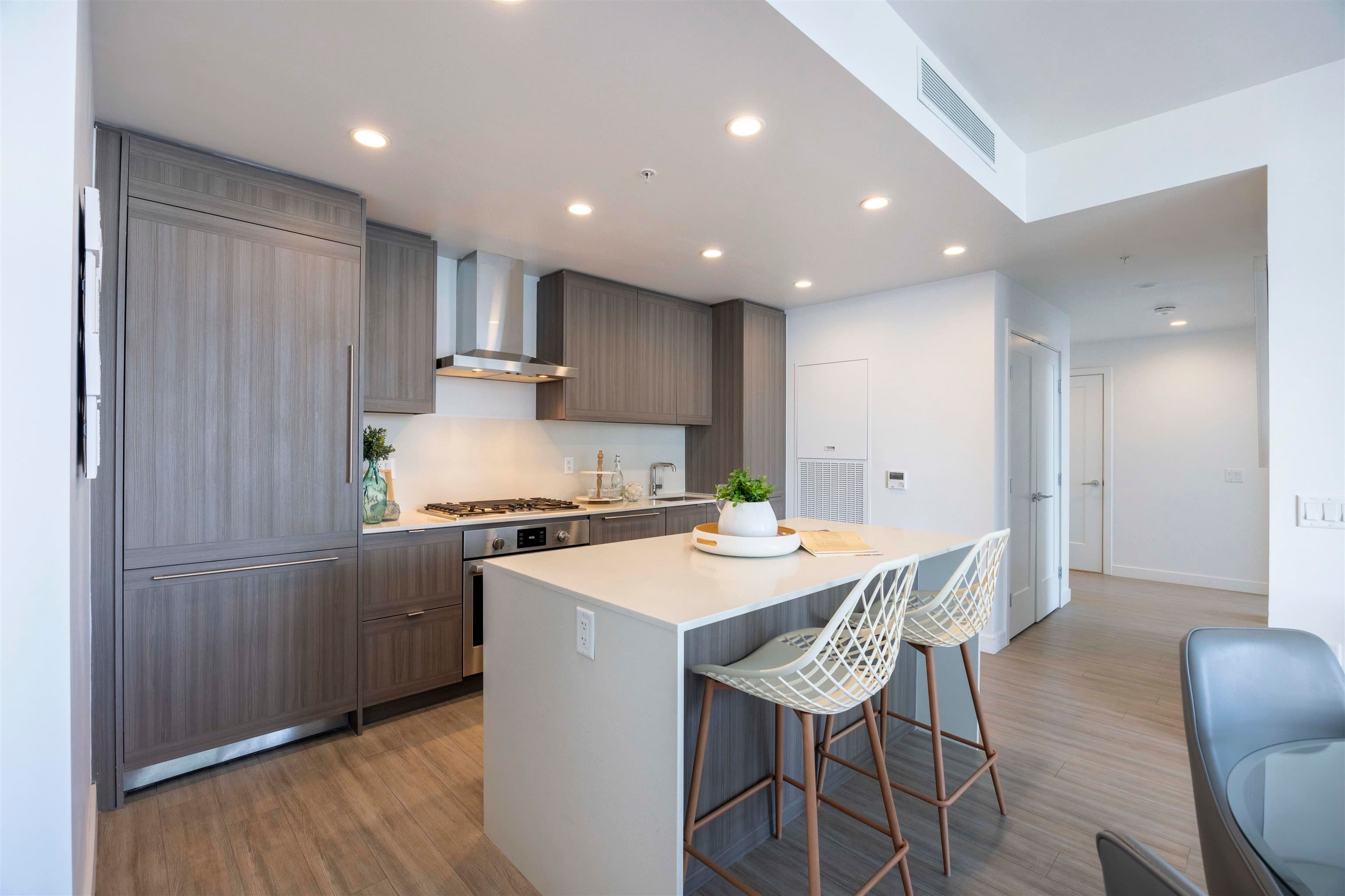 2702 - 2311 Beta Avenue, Burnaby, V5C 0M1 — photo 2