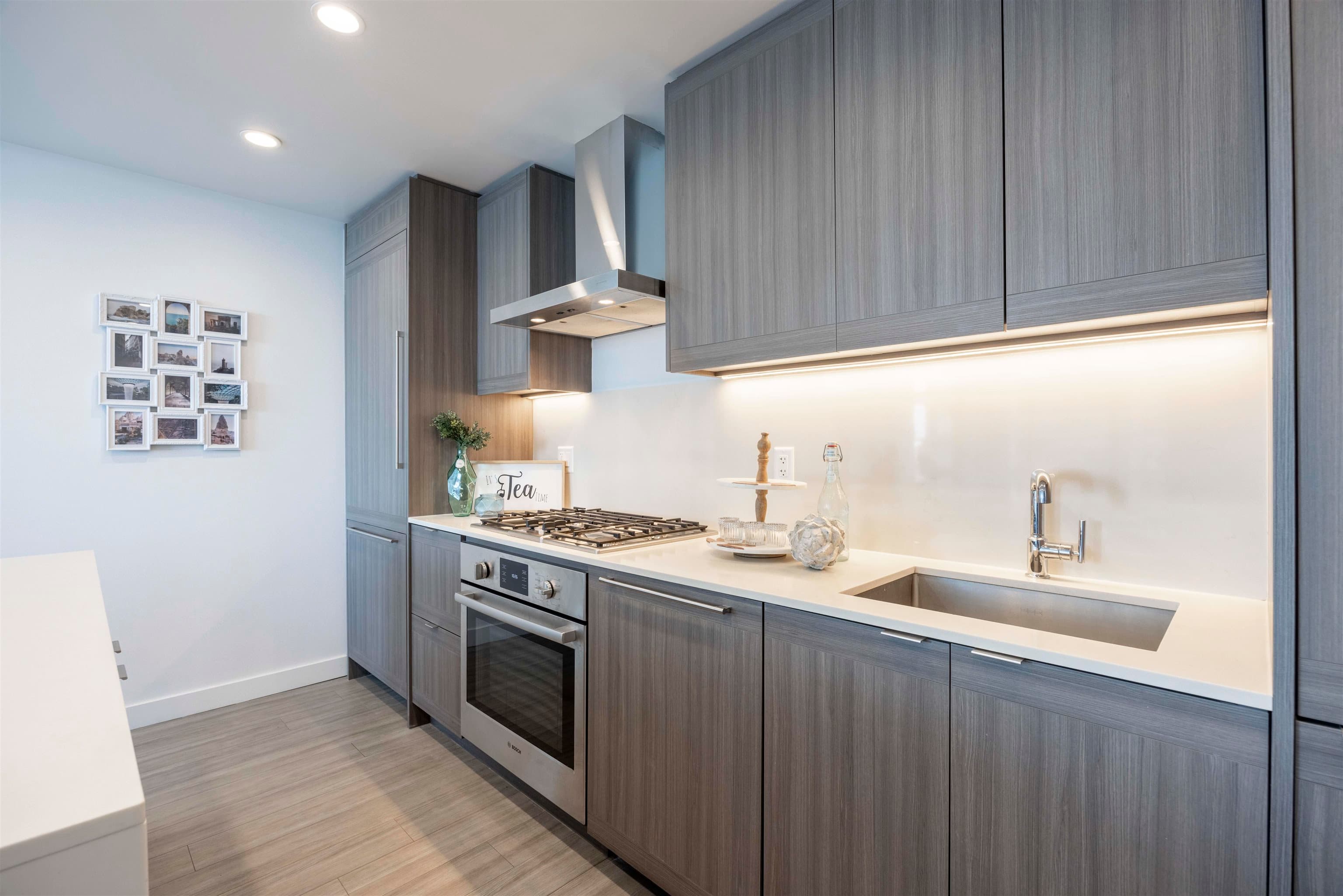 2702 - 2311 Beta Avenue, Burnaby, V5C 0M1 — photo 4