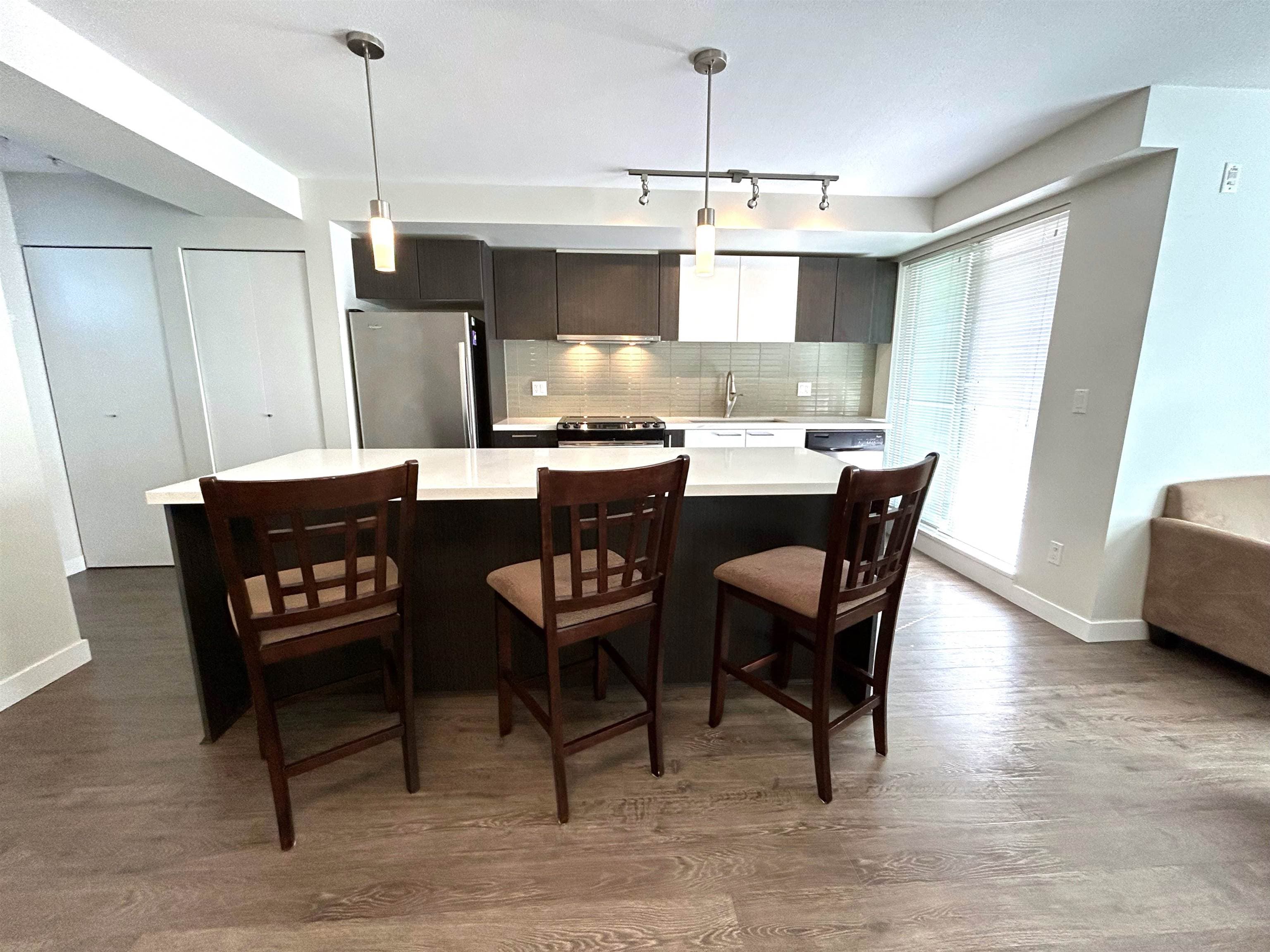 210 - 618 Langside Avenue, Coquitlam, V3J 0B8 — photo 2