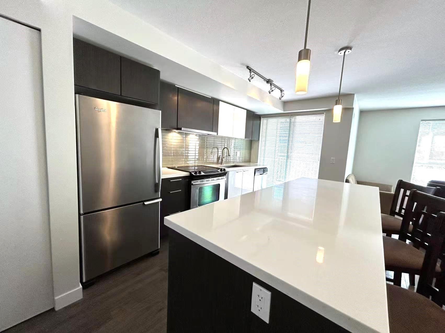 210 - 618 Langside Avenue, Coquitlam, V3J 0B8 — photo 4