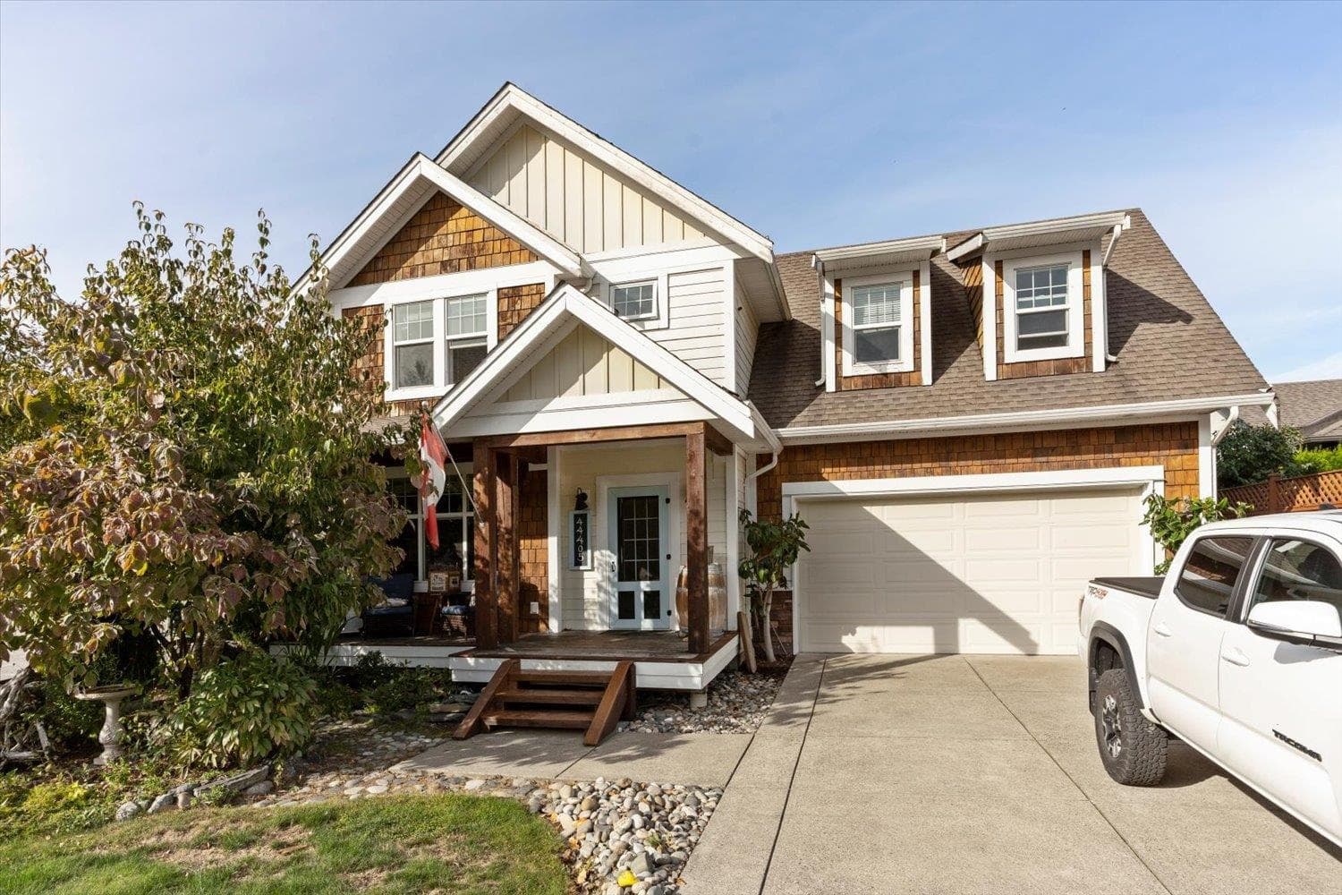44405 Mclaren Drive, Chilliwack, V2R 0A3 — photo 1
