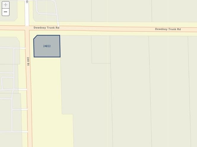 24022 Dewdney Trunk Road, Maple Ridge